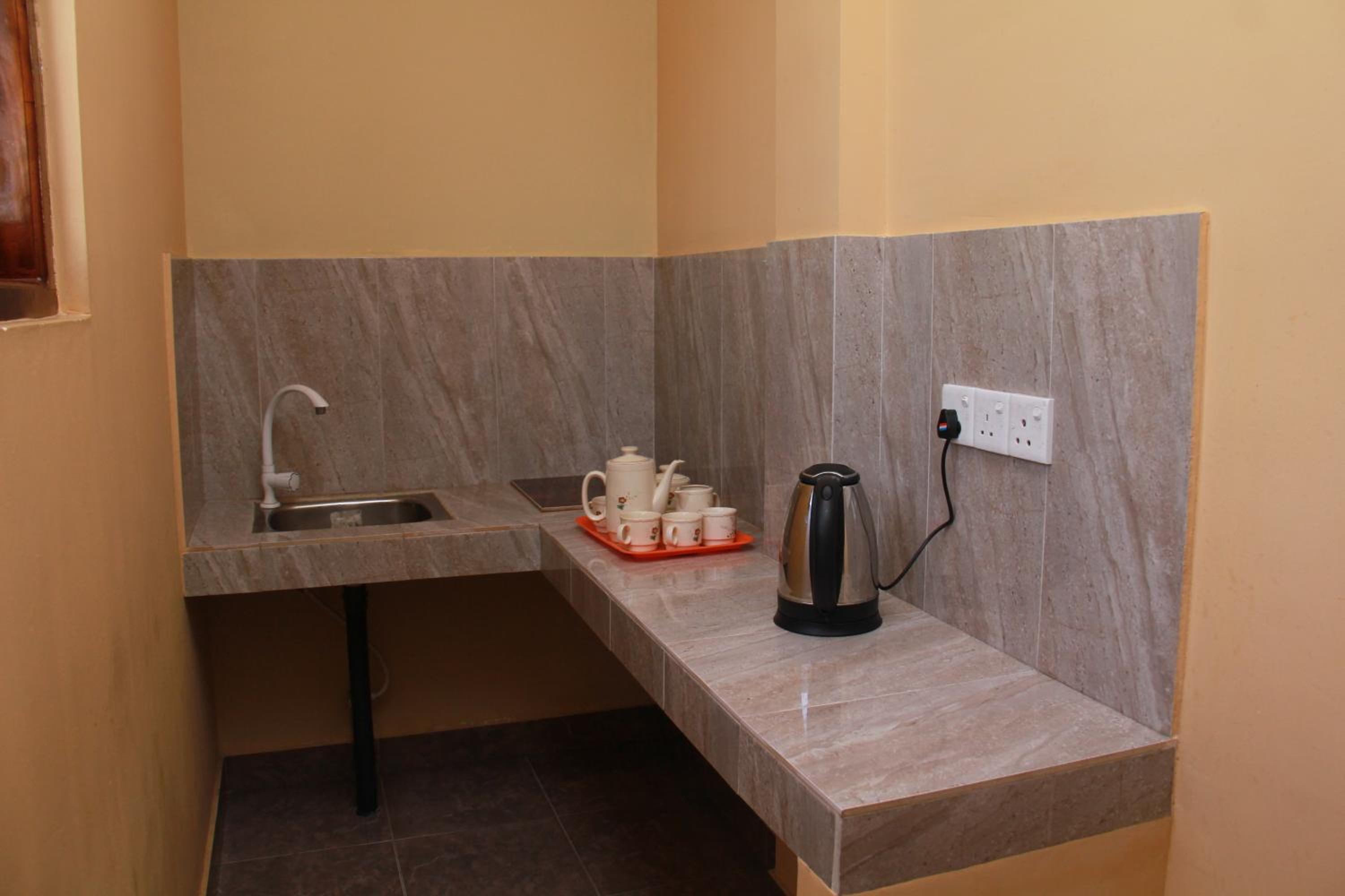 Anura Guest Inn