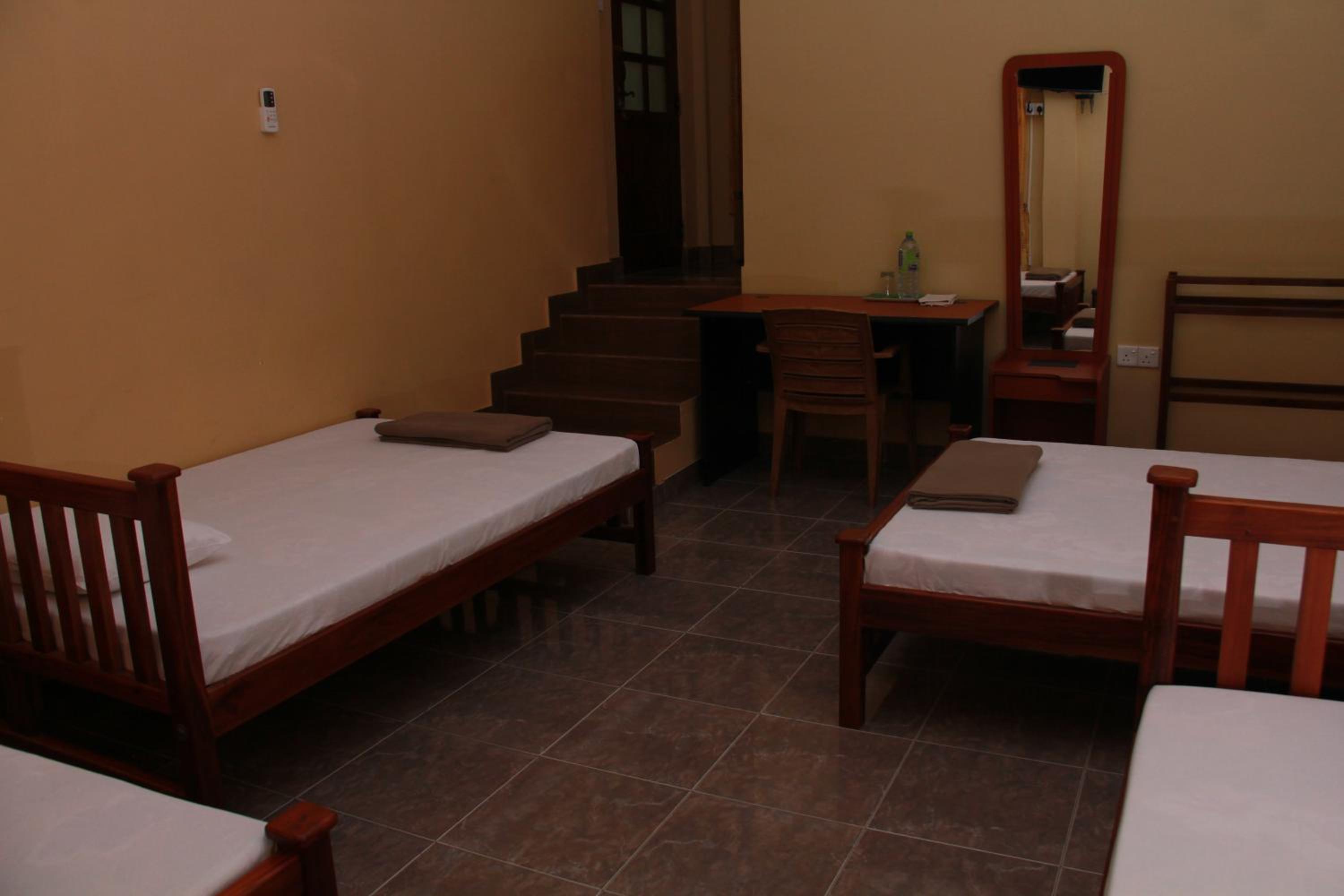 Anura Guest Inn