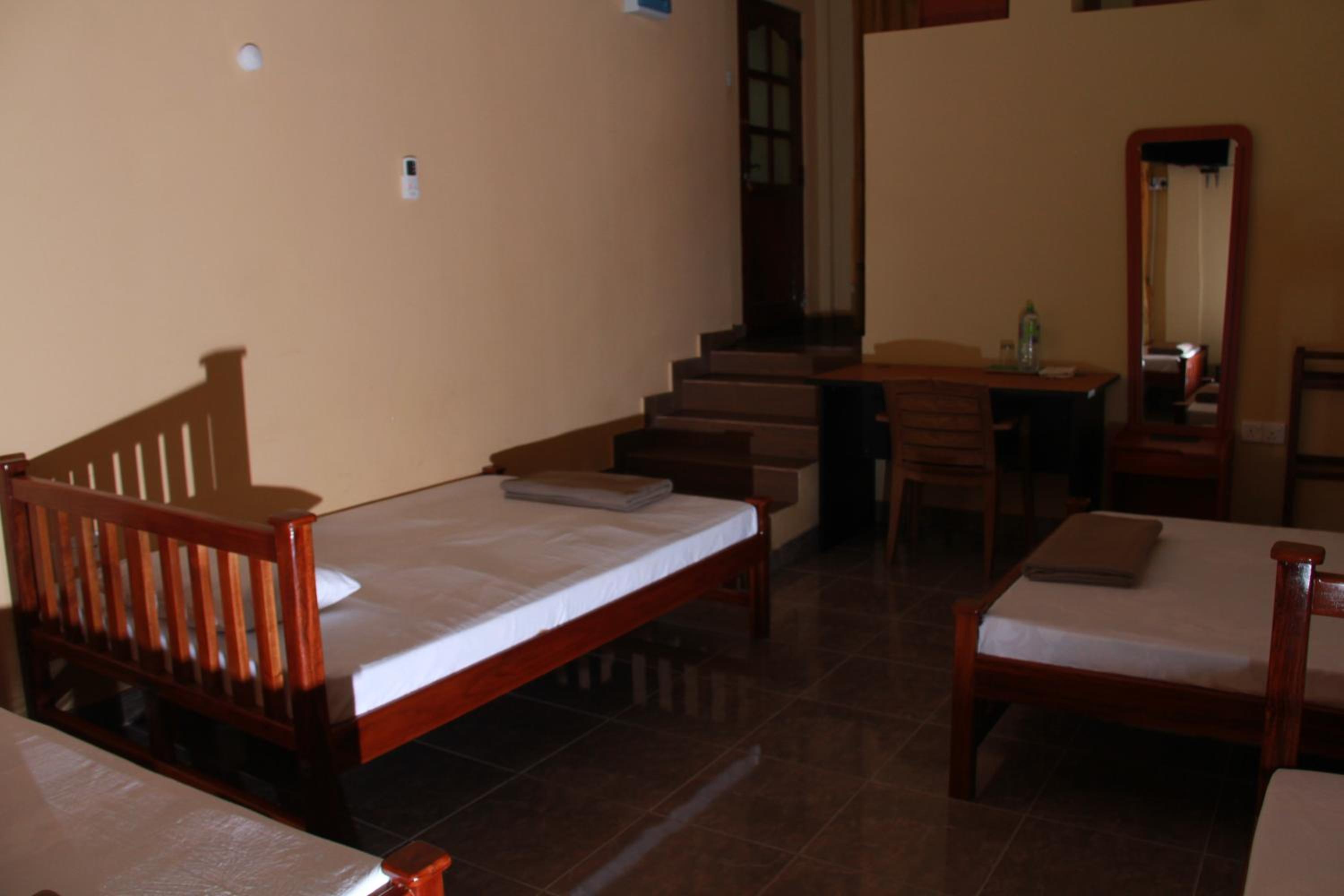 Anura Guest Inn