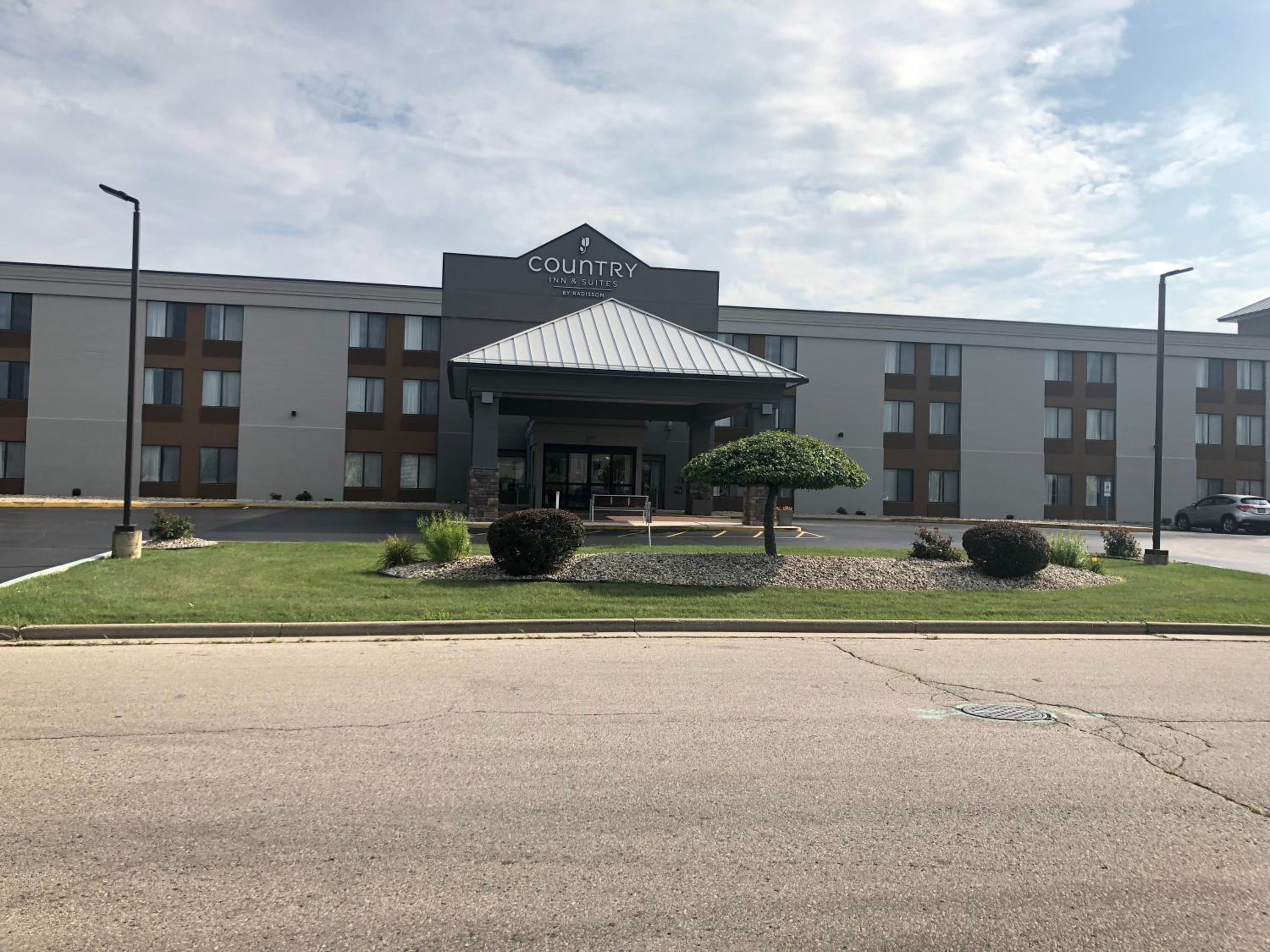 Country Inn  Suites by Radisson, Mt Pleasant-Racine West, WI - Property Image 58
