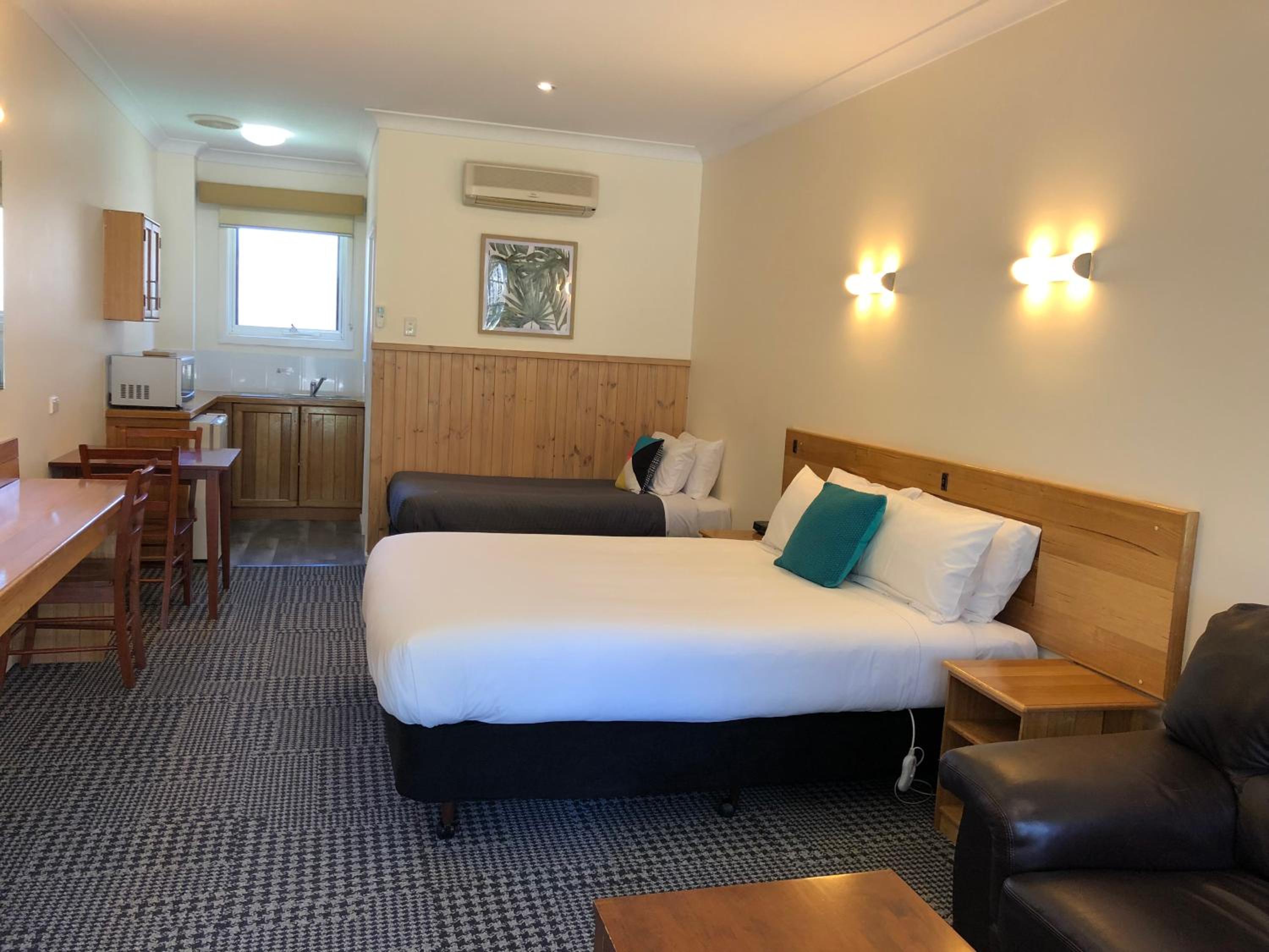 Bright Avenue Motor Inn