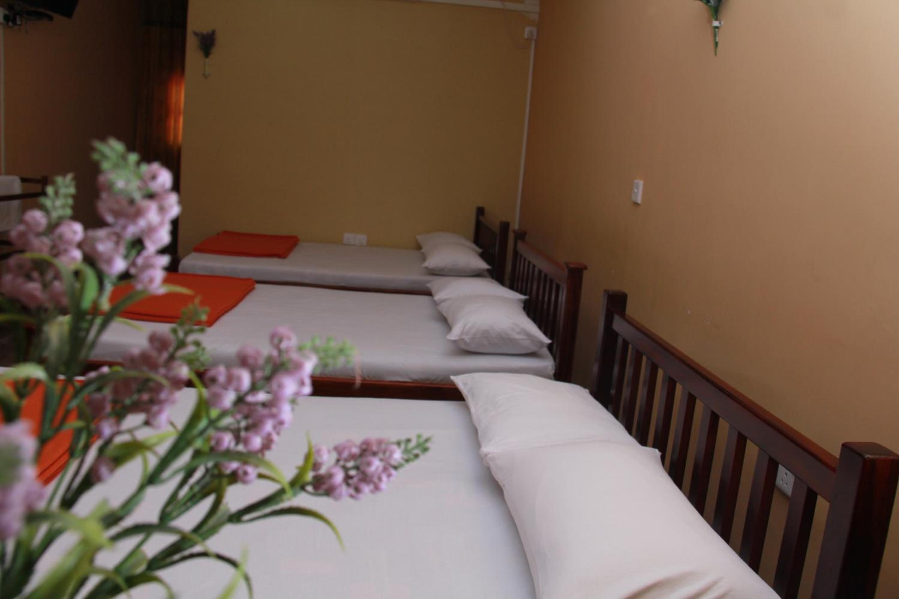 Anura Guest Inn