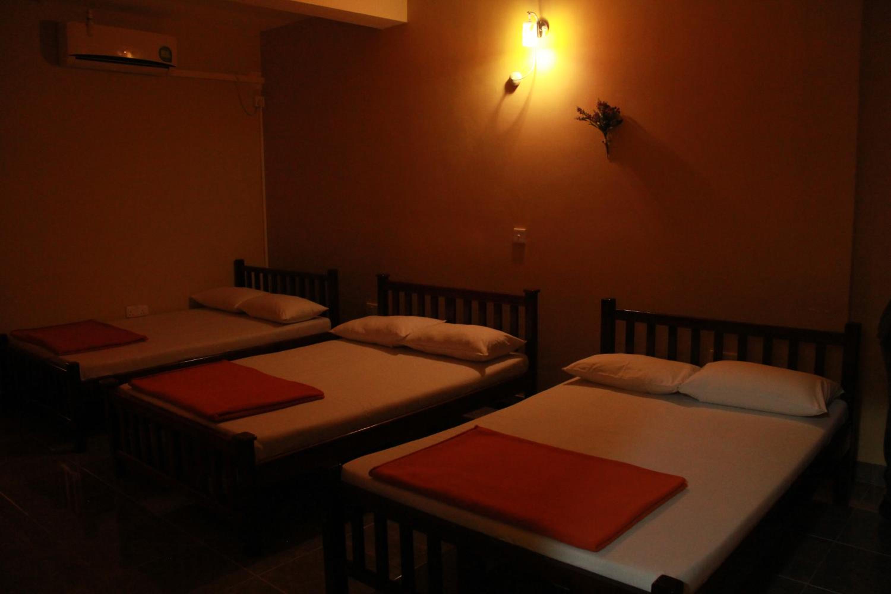 Anura Guest Inn