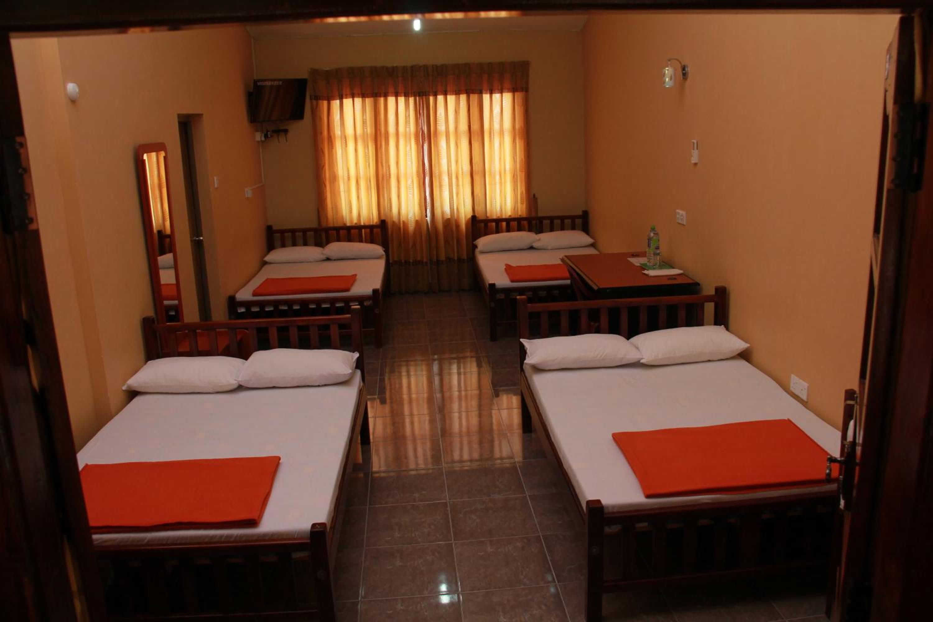 Anura Guest Inn