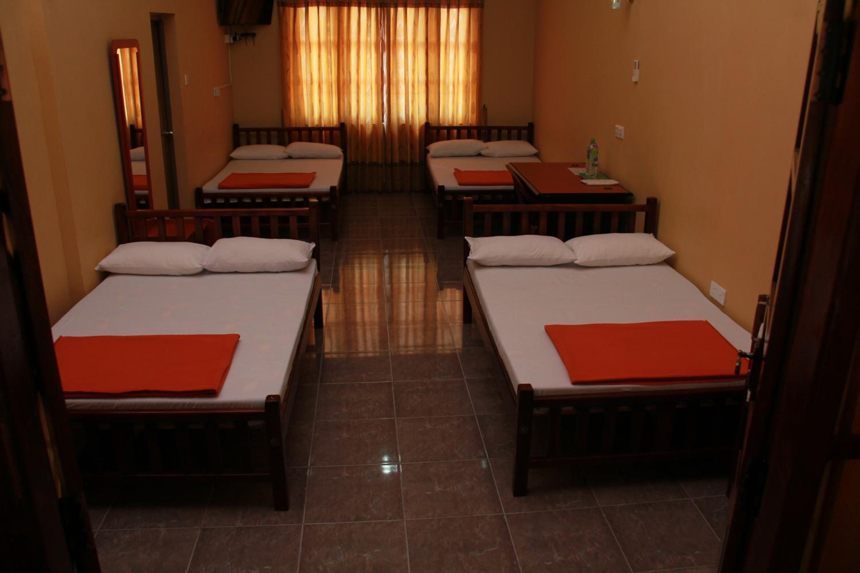 Anura Guest Inn