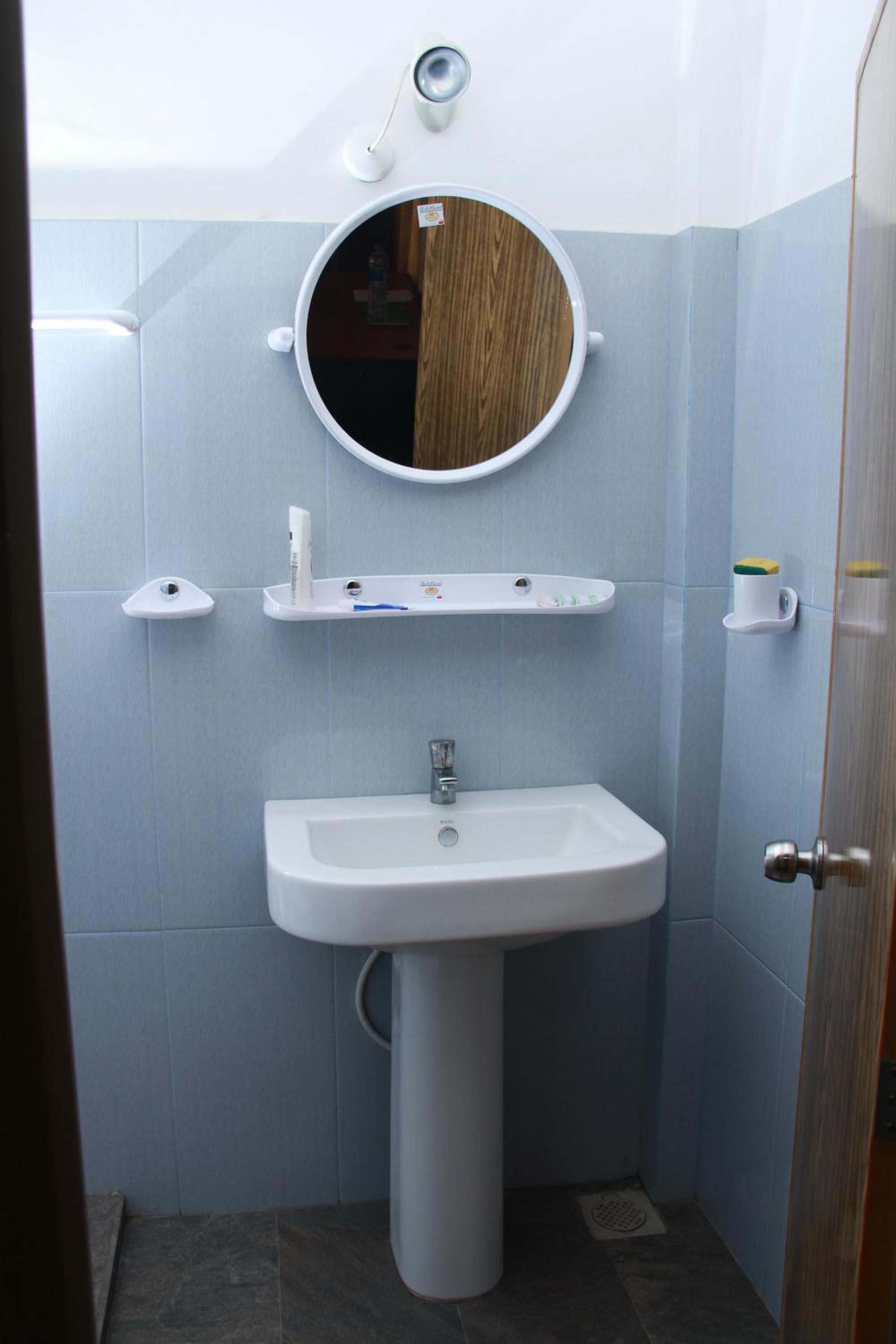 Anura Guest Inn