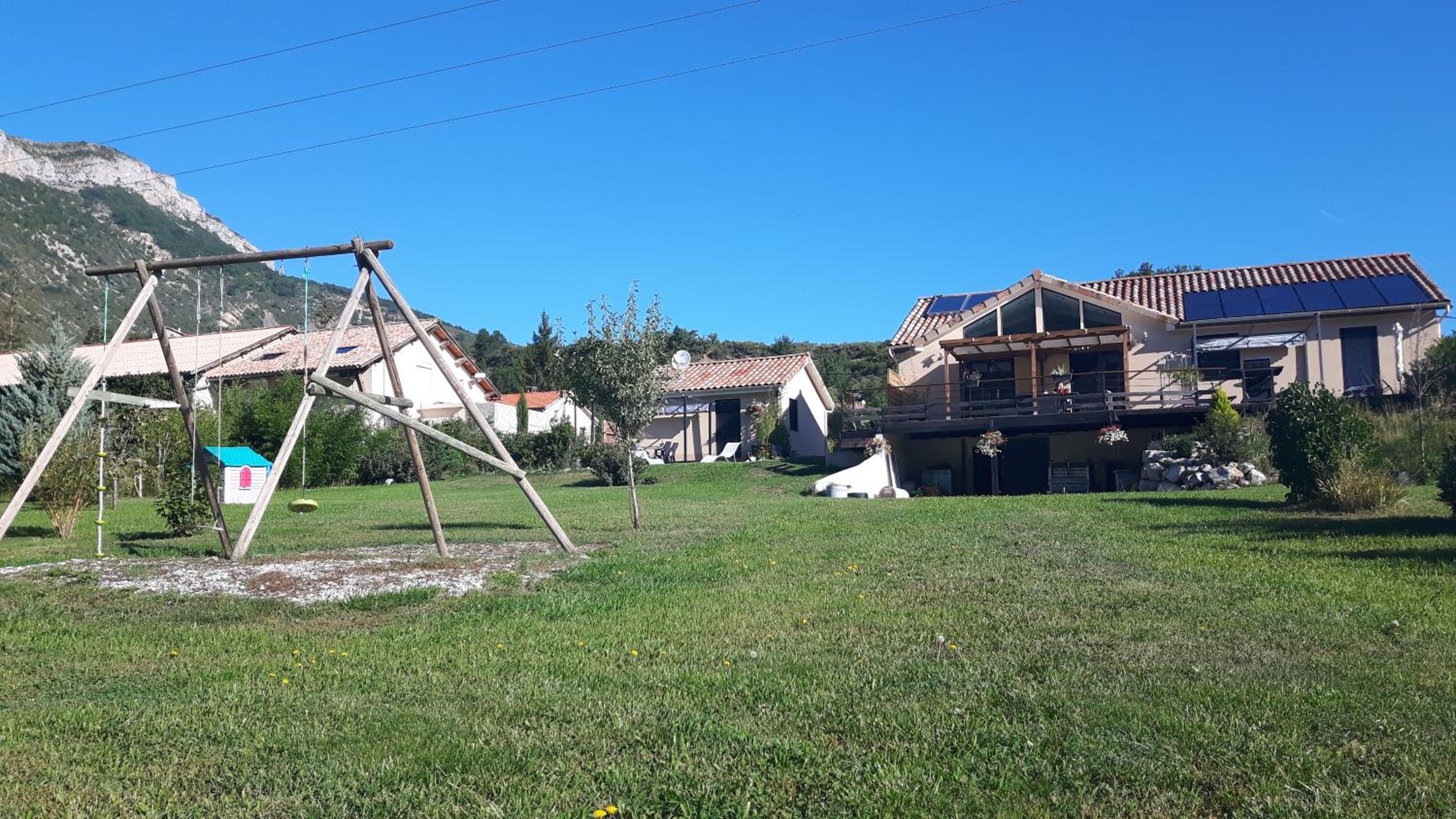 Photo 6