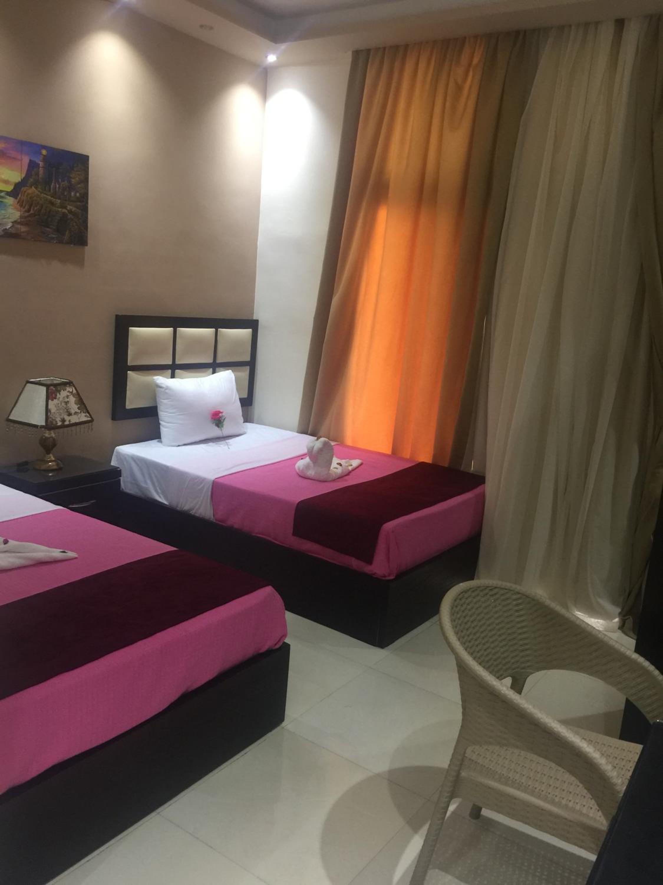 City Hotel