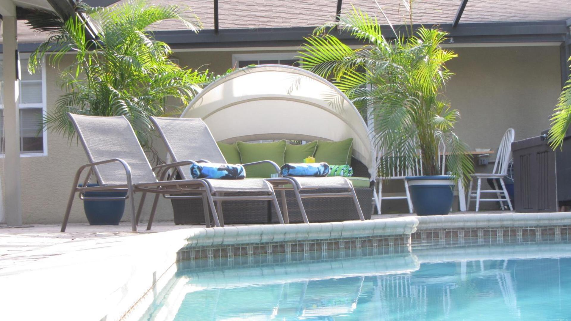 Beach Cottage with heated pool just off Siesta Key - Property Image 26