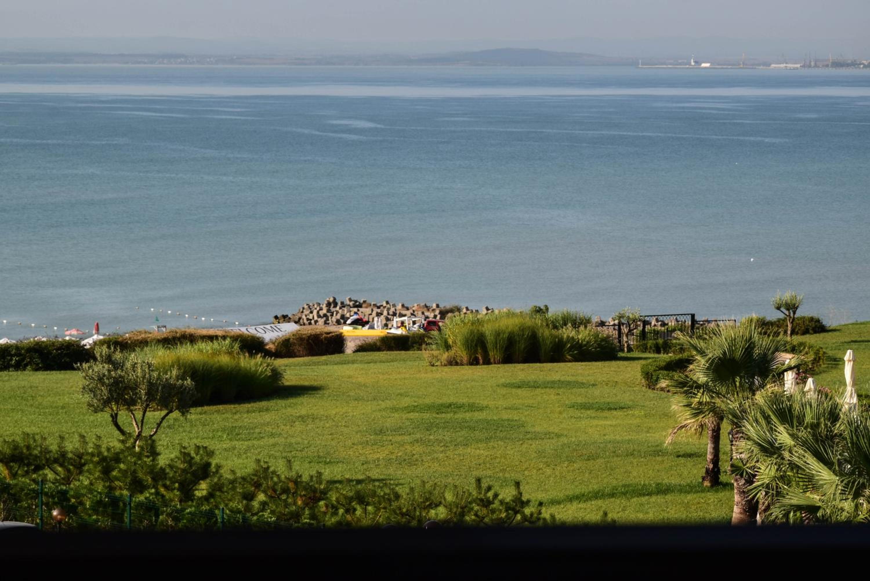 Hotel Sea Club Sarafovo Apartments - Image 1