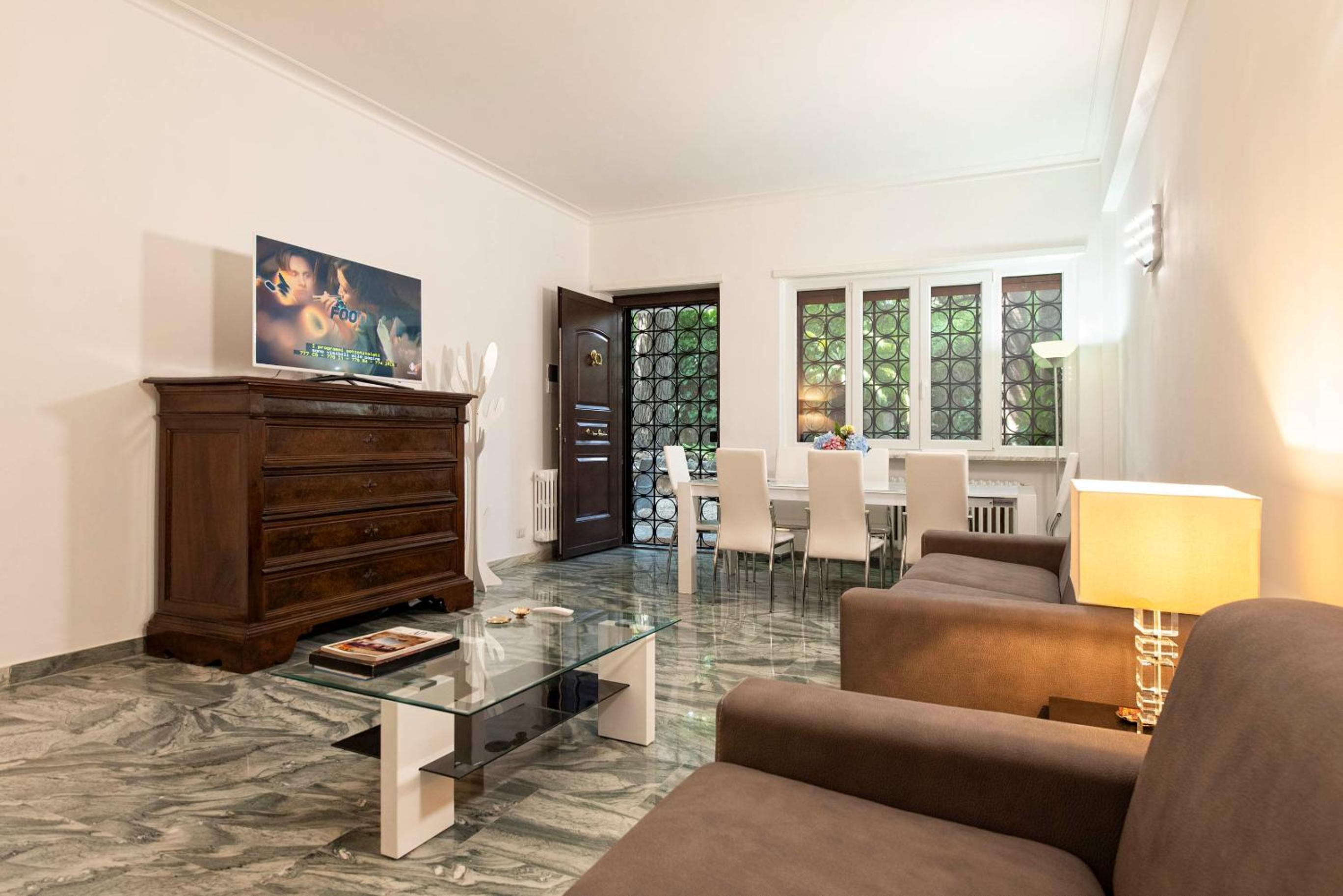 Vatican Holiday Apartment 307