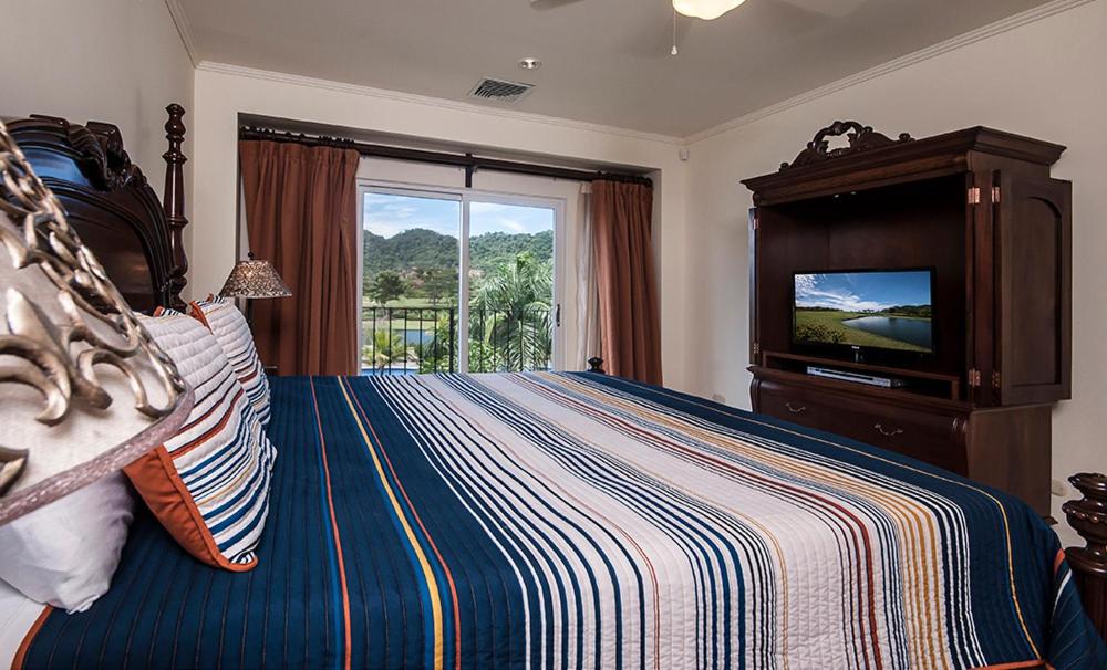 Ocean View Condo in Los Sueños