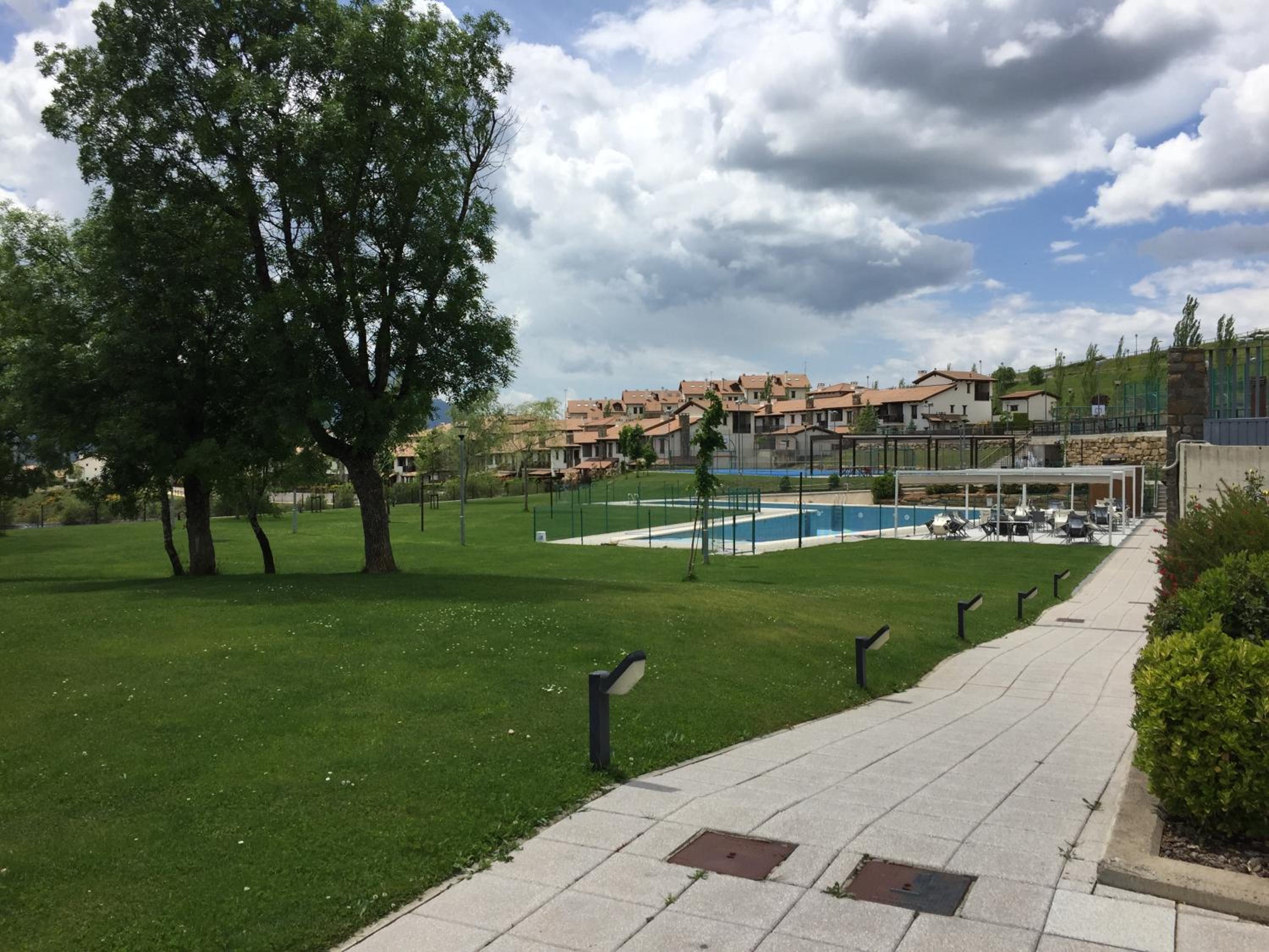 Dúplex en Badaguás, Jaca view 2