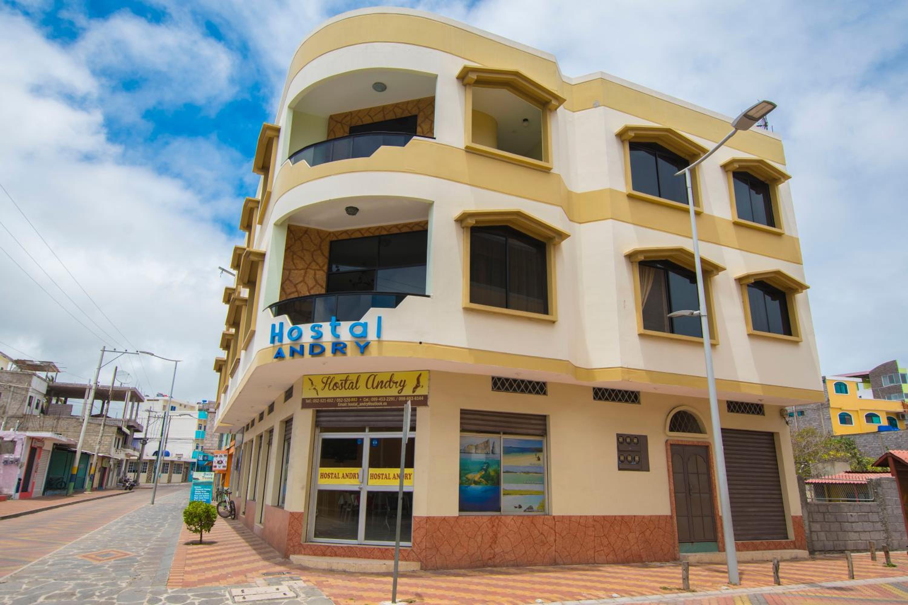 Hostal Andry