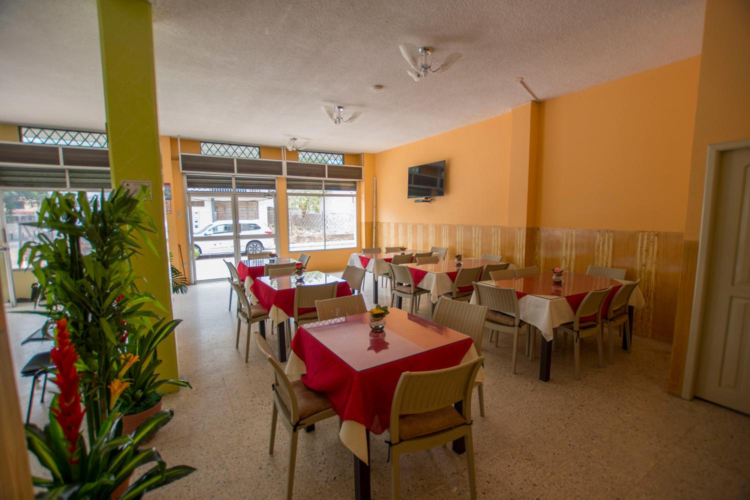 Hostal Andry