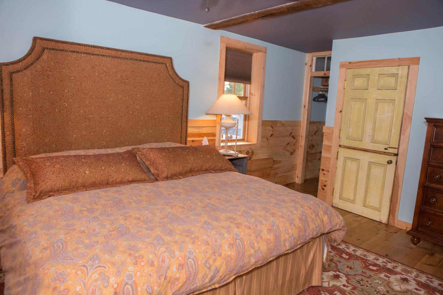 Riverhouse - Property Image 38