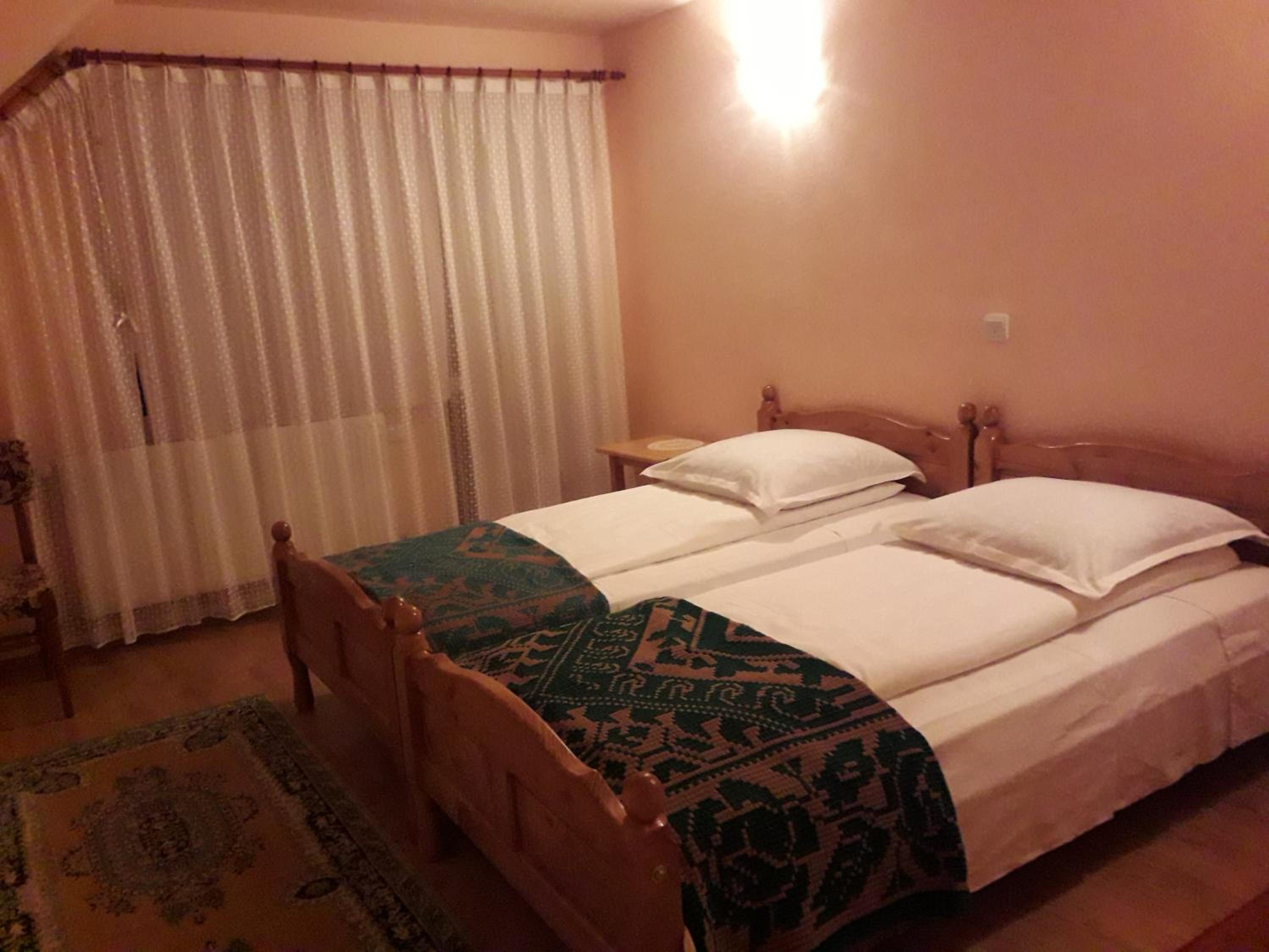 Photo 51