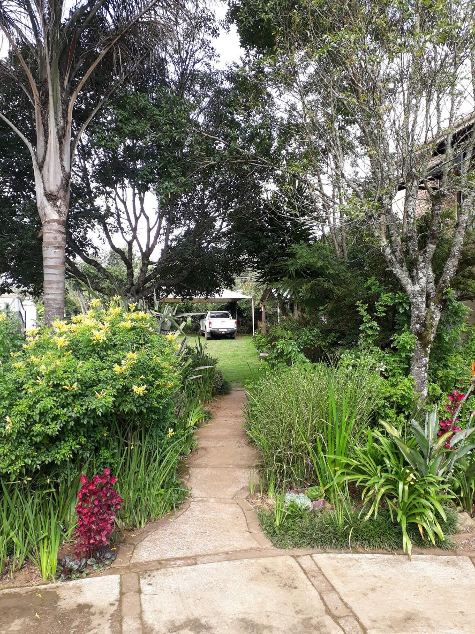 Autumn Breeze Manor Guest House