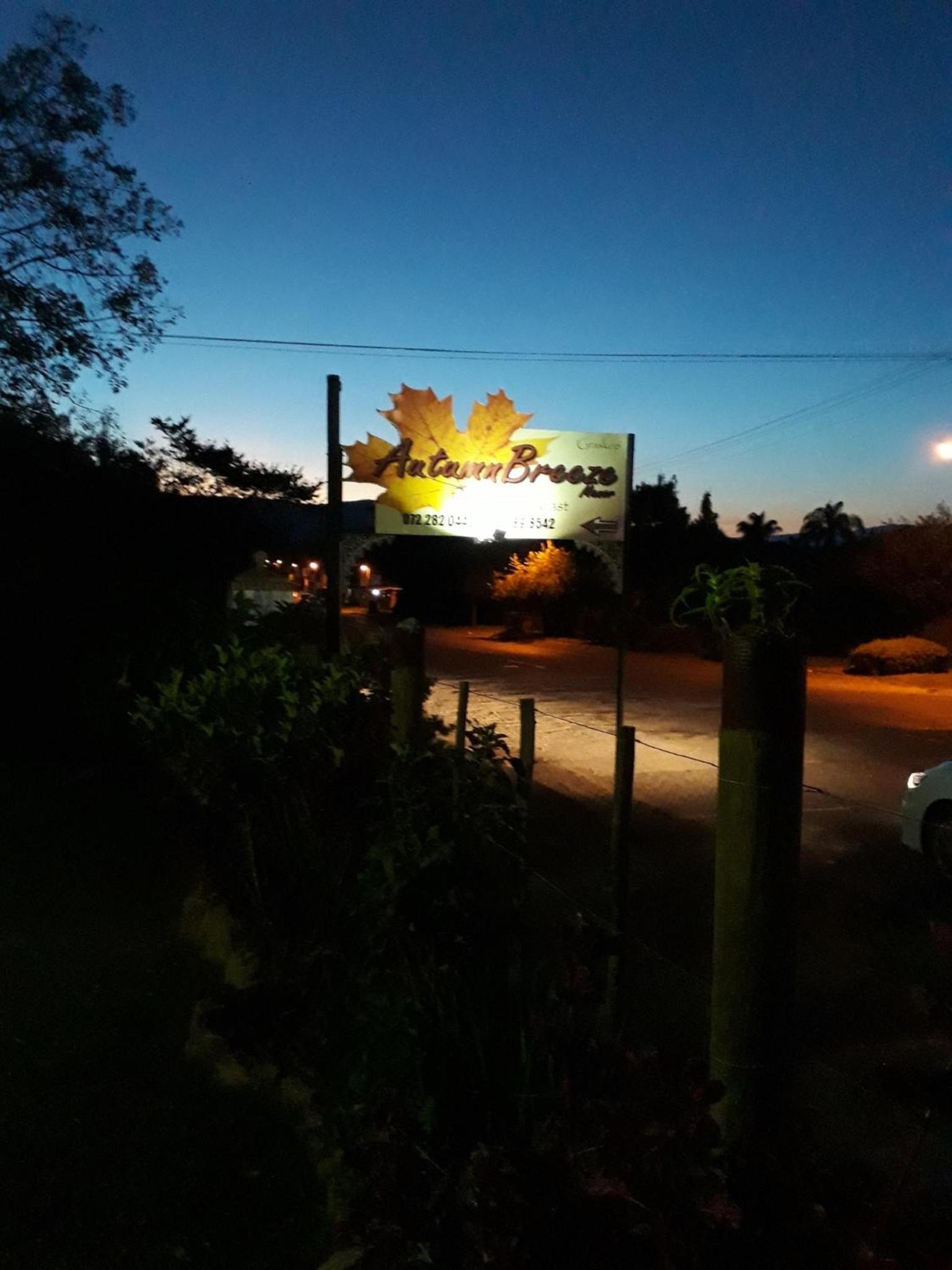 Autumn Breeze Manor Guest House