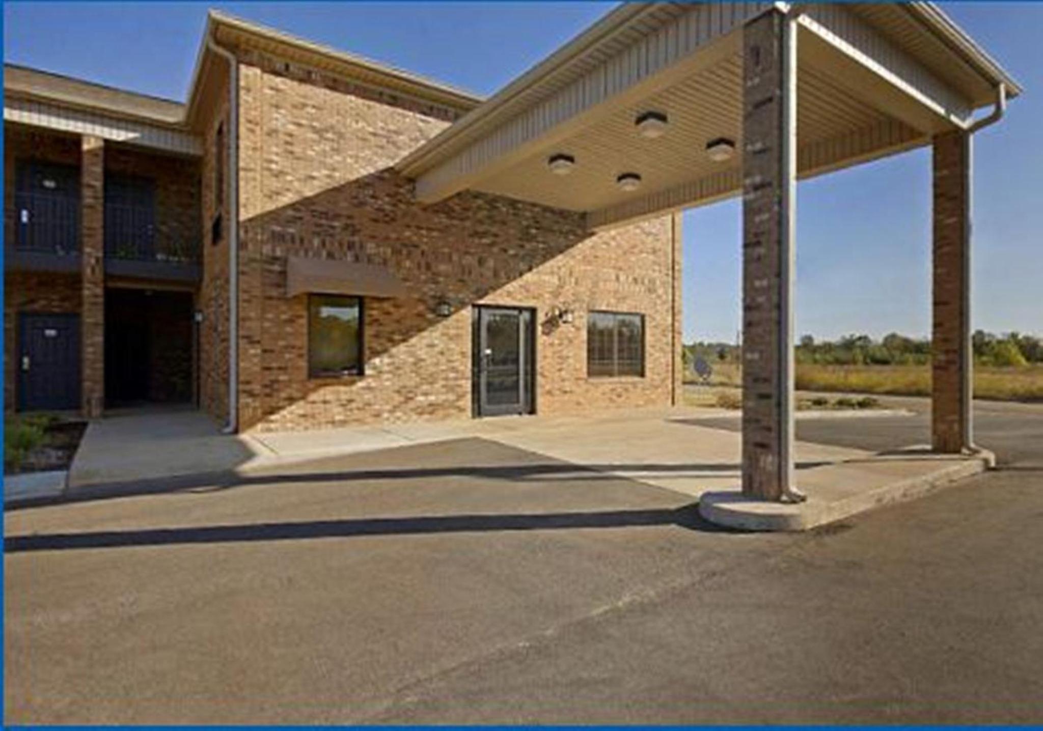 Americas Best Value Inn Byhalia view 3
