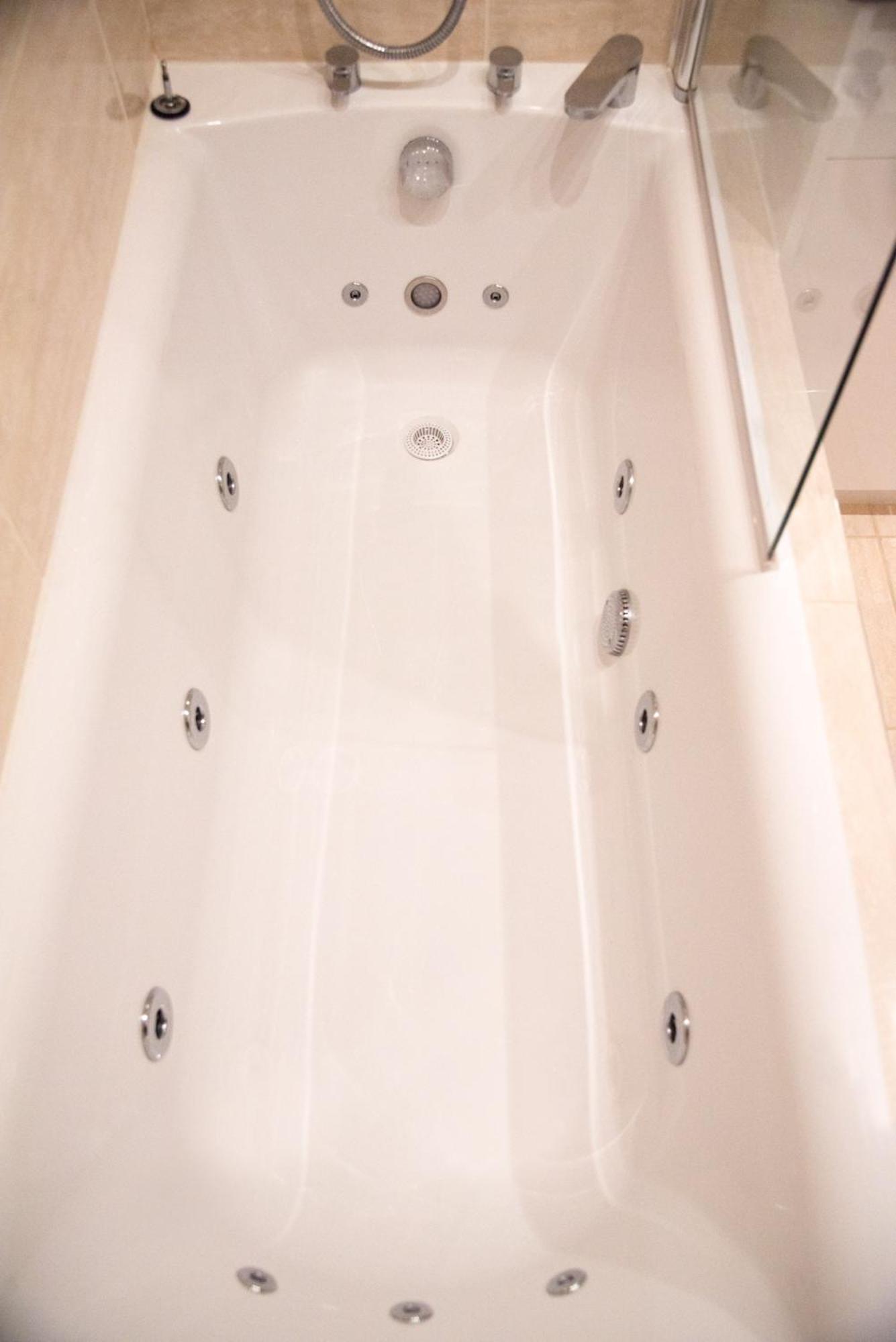 jacuzzi