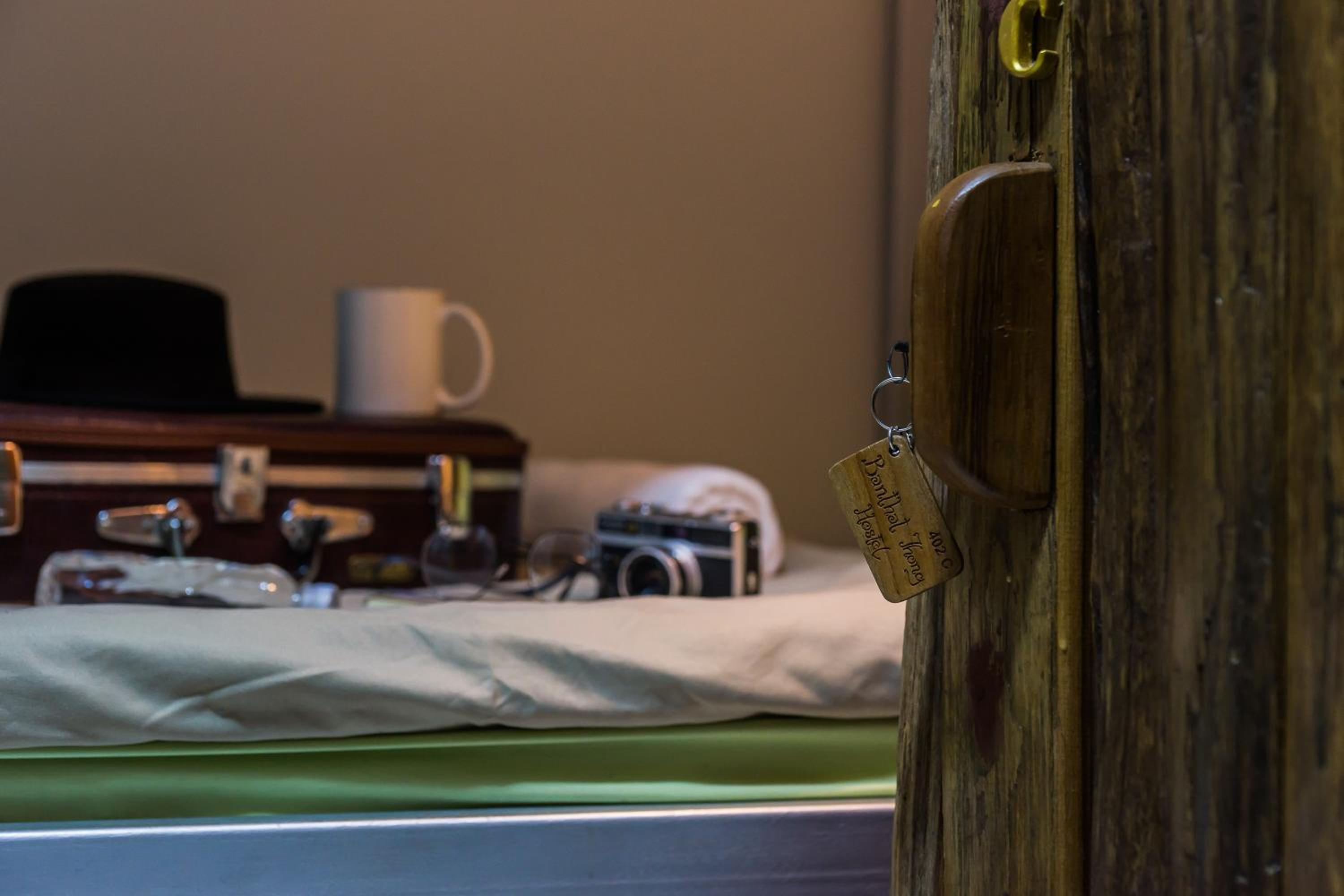 Banthat Thong Hostel