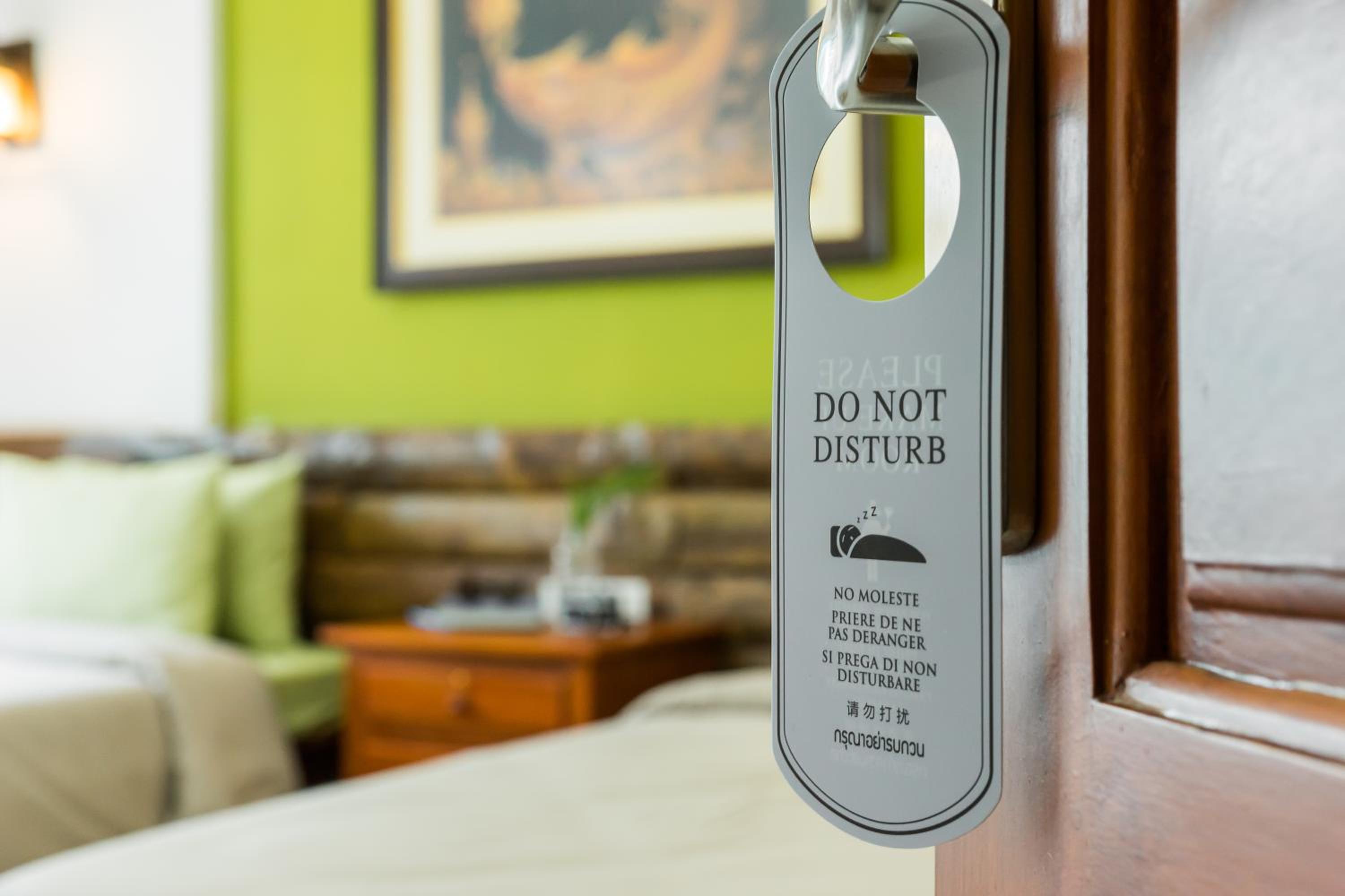 Banthat Thong Hostel