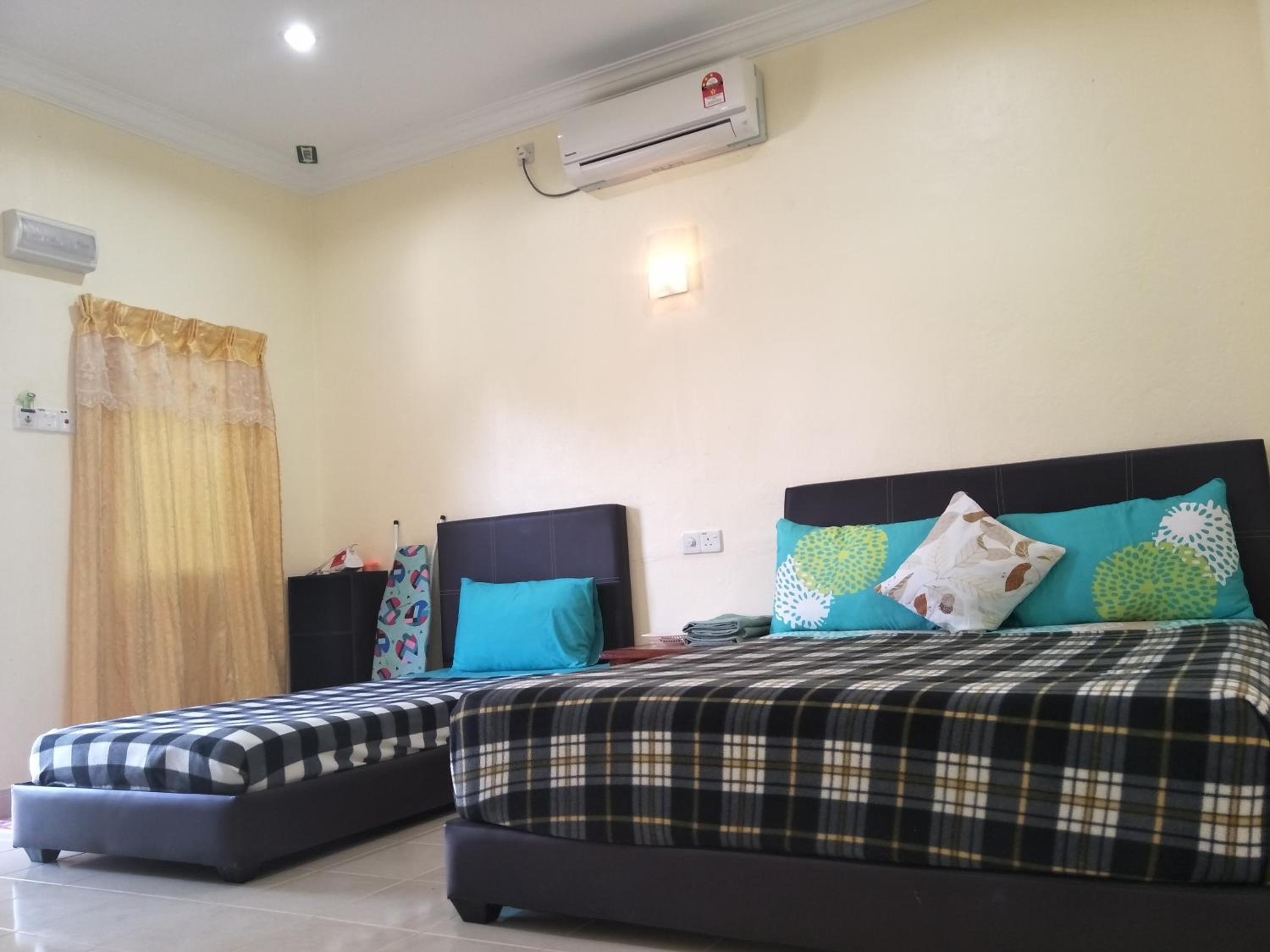 Motel Aurora Damai