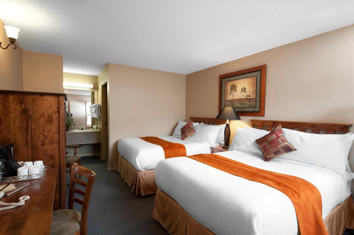 Jasper Vacations - Maligne Lodge - Property Image 8
