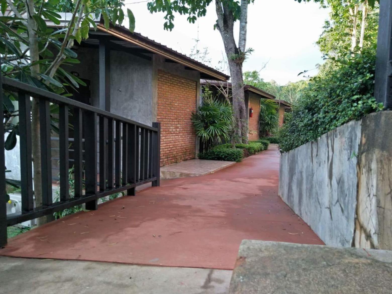 Sangkla Resort