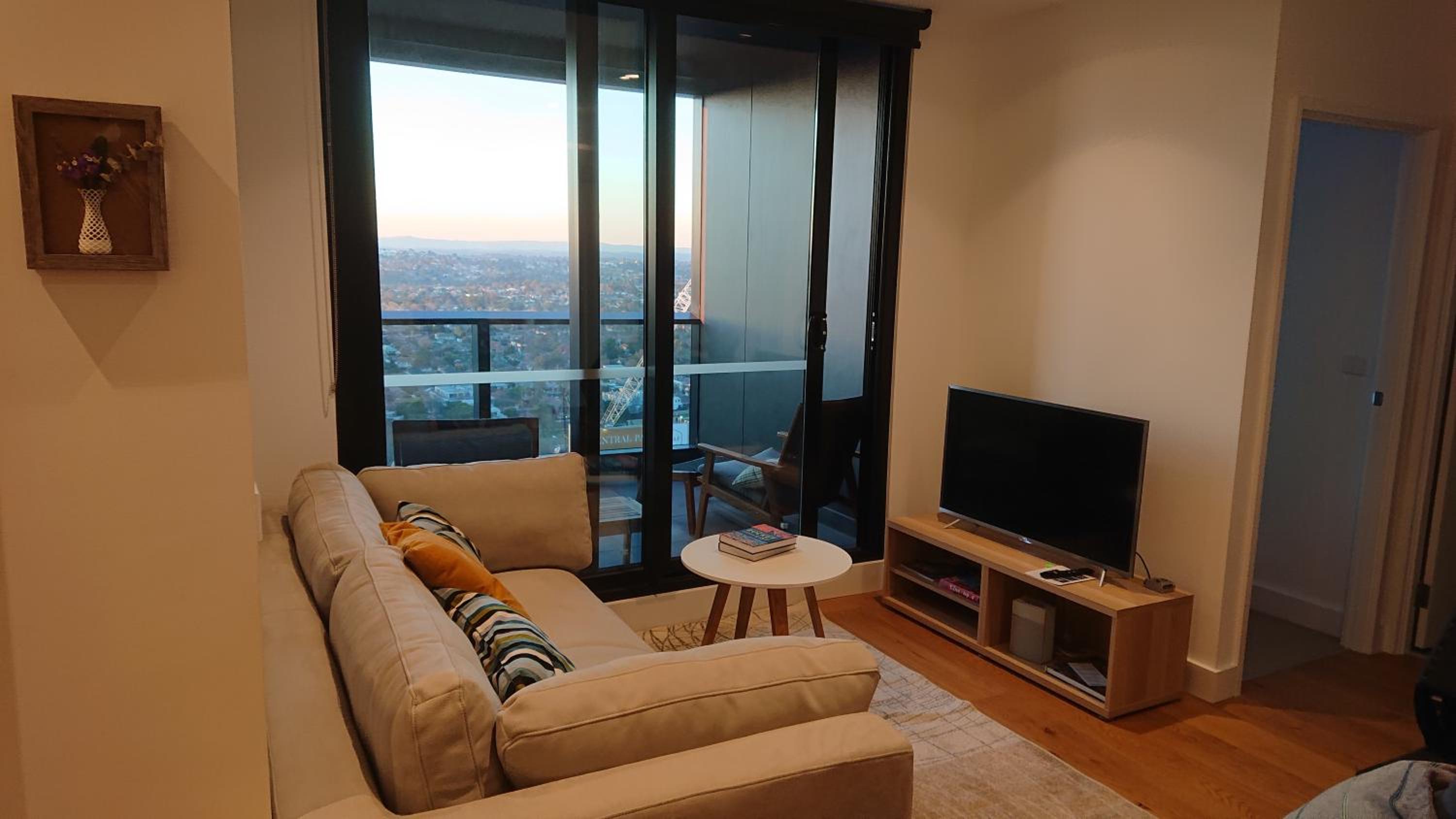 Whitehorse Towers Self Service Holiday Apartment