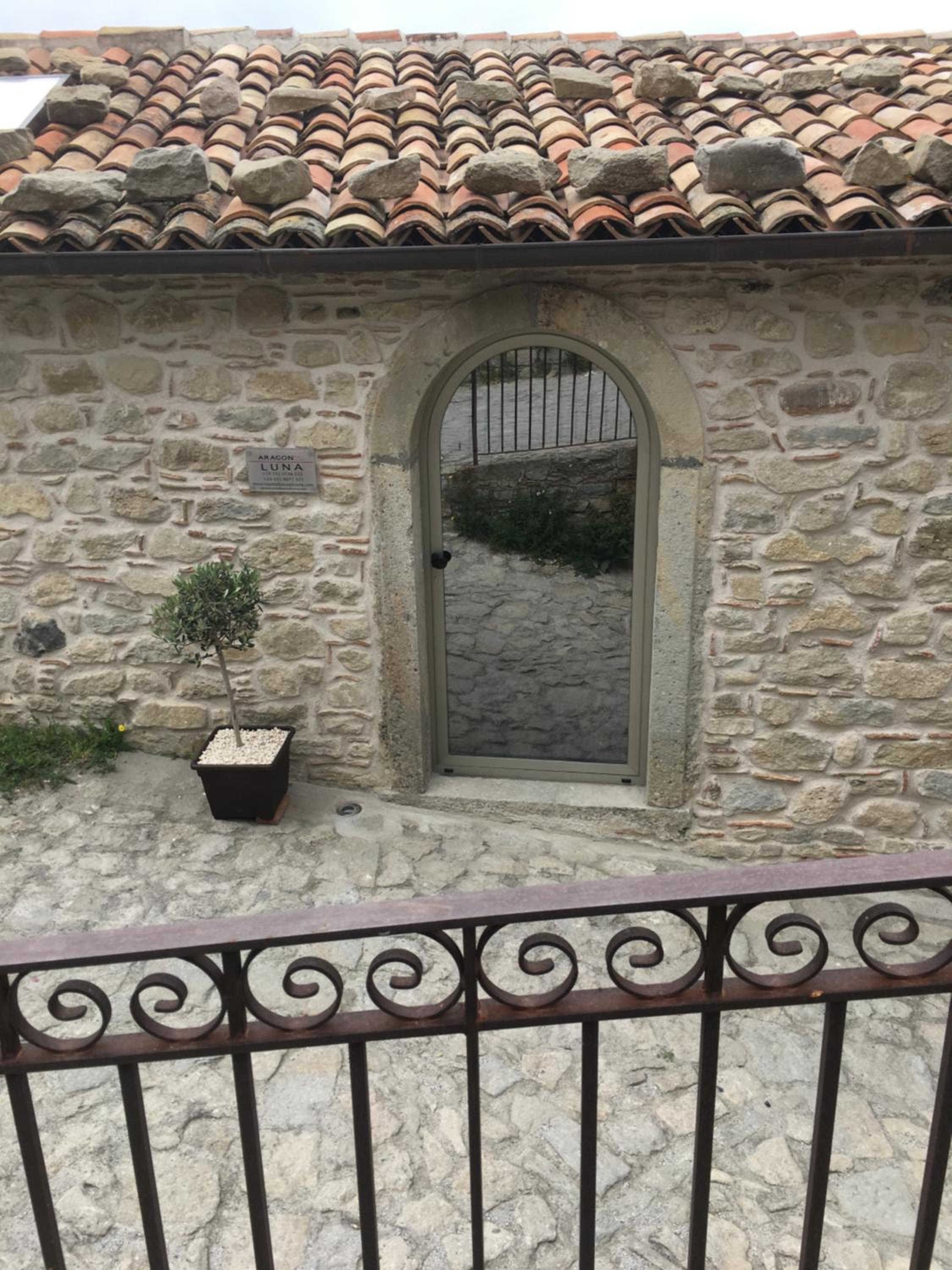 Luna - Aragon home holiday view 2