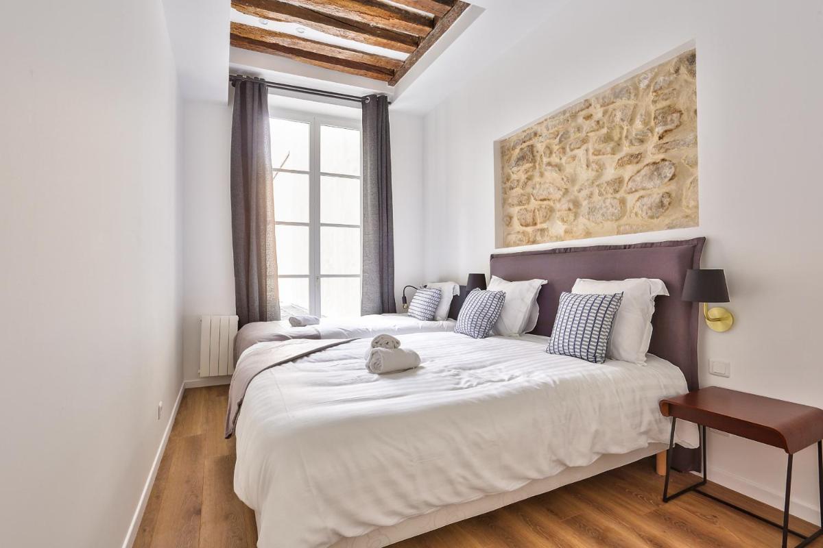 67 - Amazing Parisian Flat