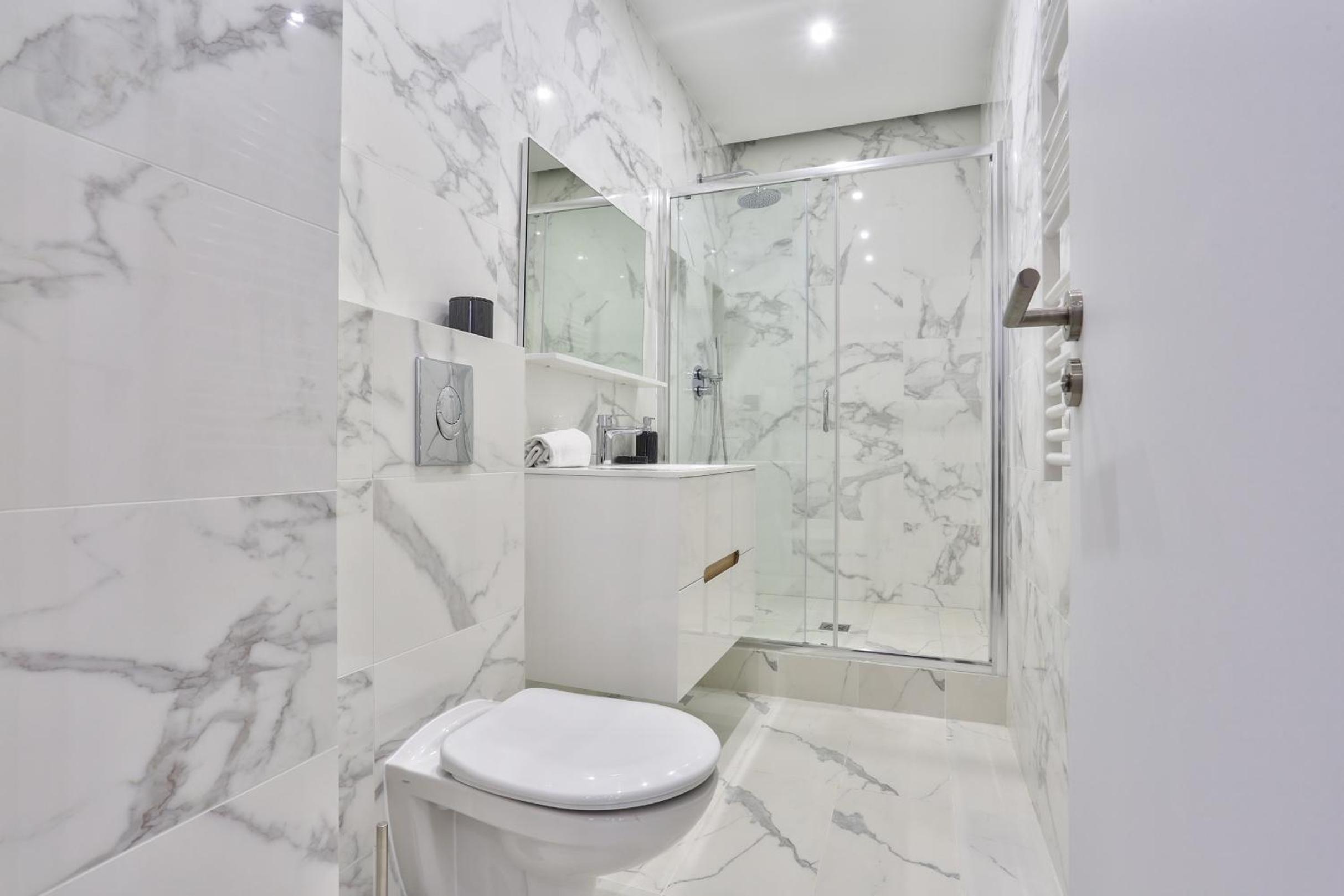 67 - Amazing Parisian Flat