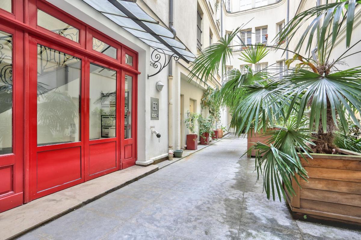 67 - Amazing Parisian Flat