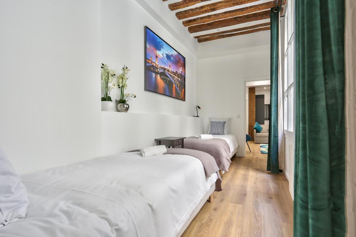 67 - Amazing Parisian Flat