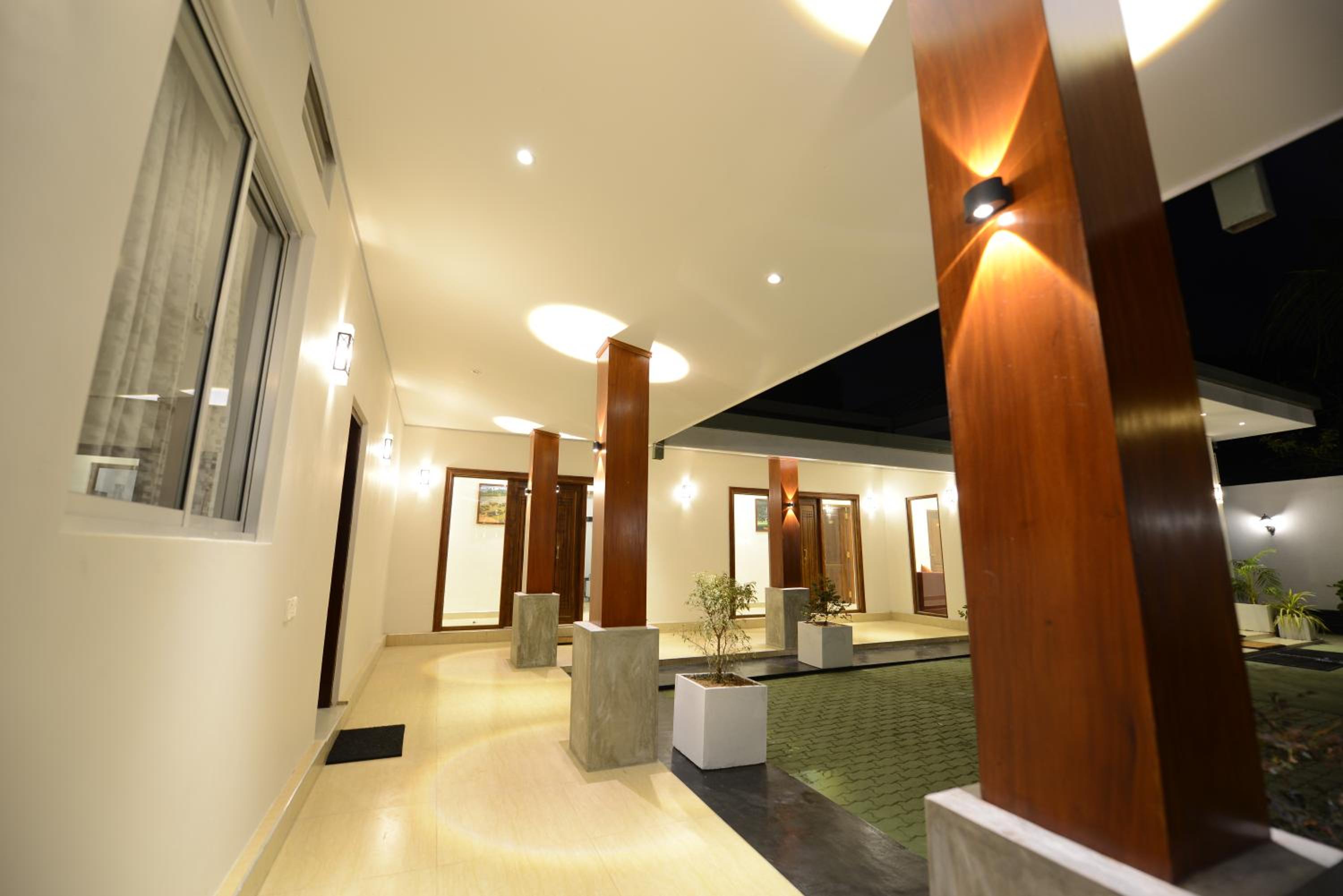 Diva Villa Airport Transit Hotel