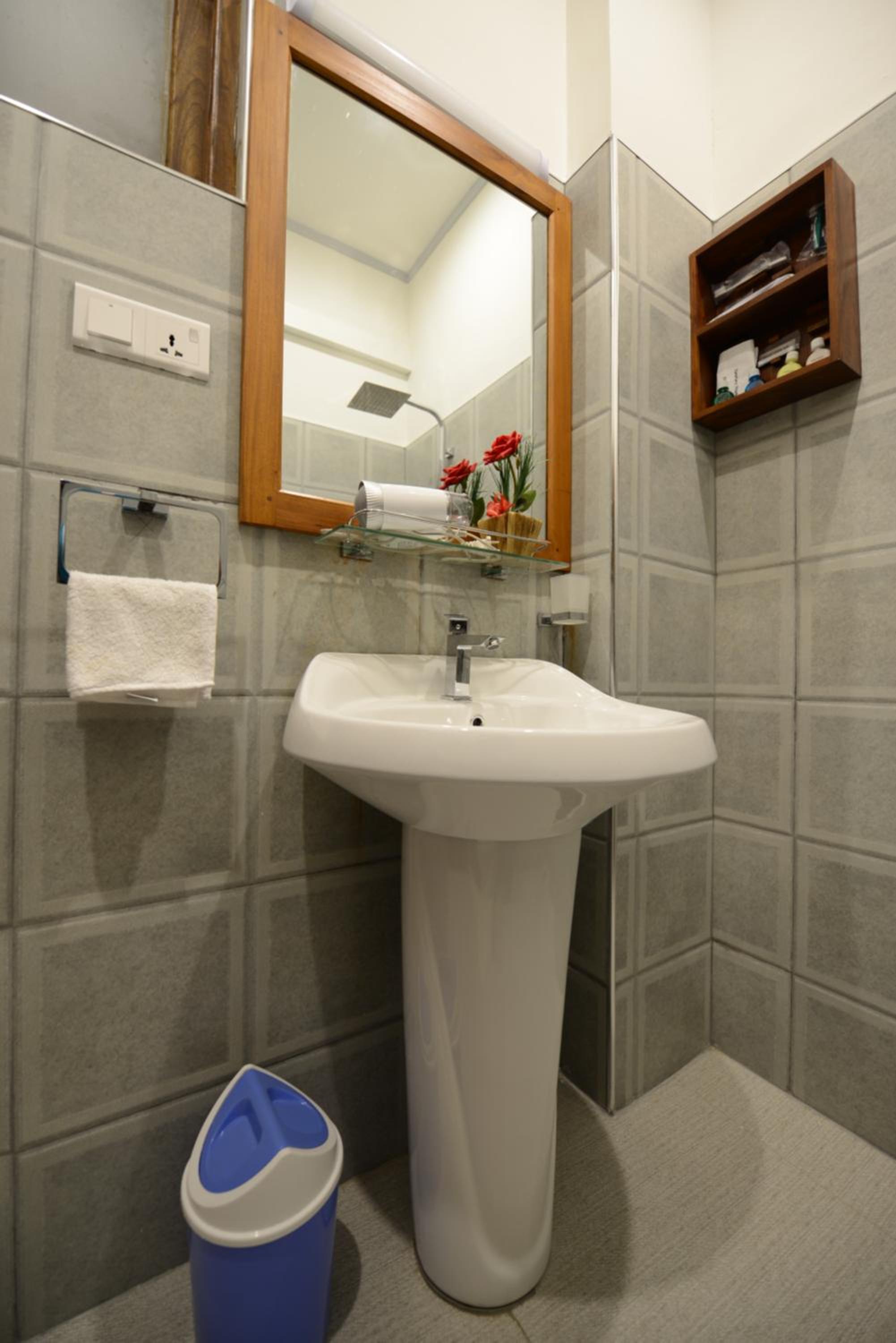 Diva Villa Airport Transit Hotel