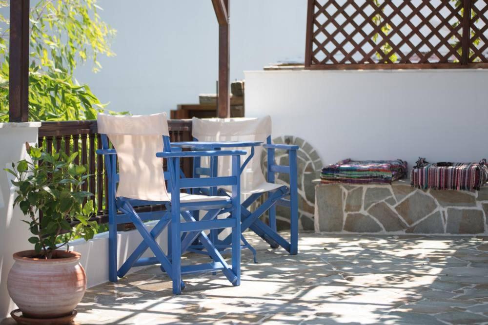 outdoor BBQ area