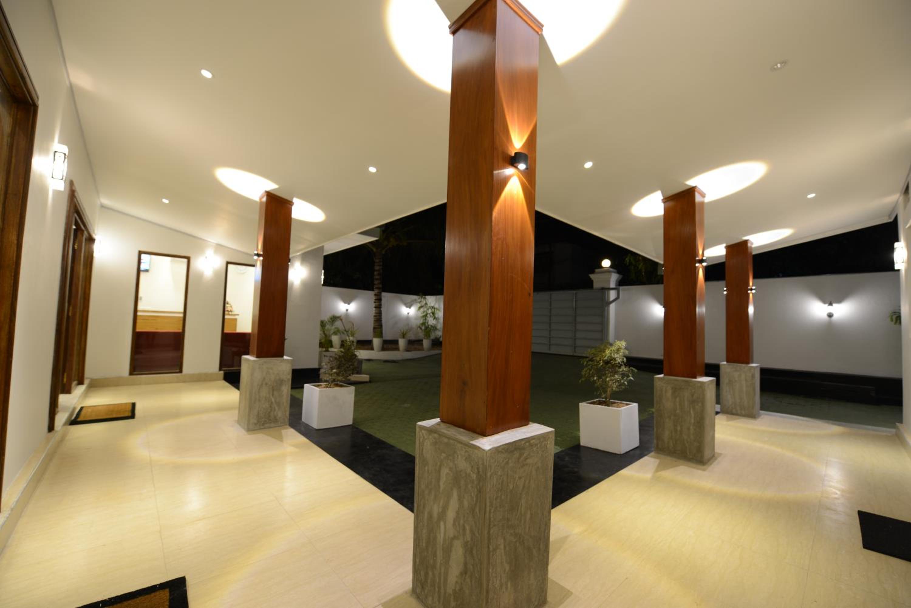 Diva Villa Airport Transit Hotel