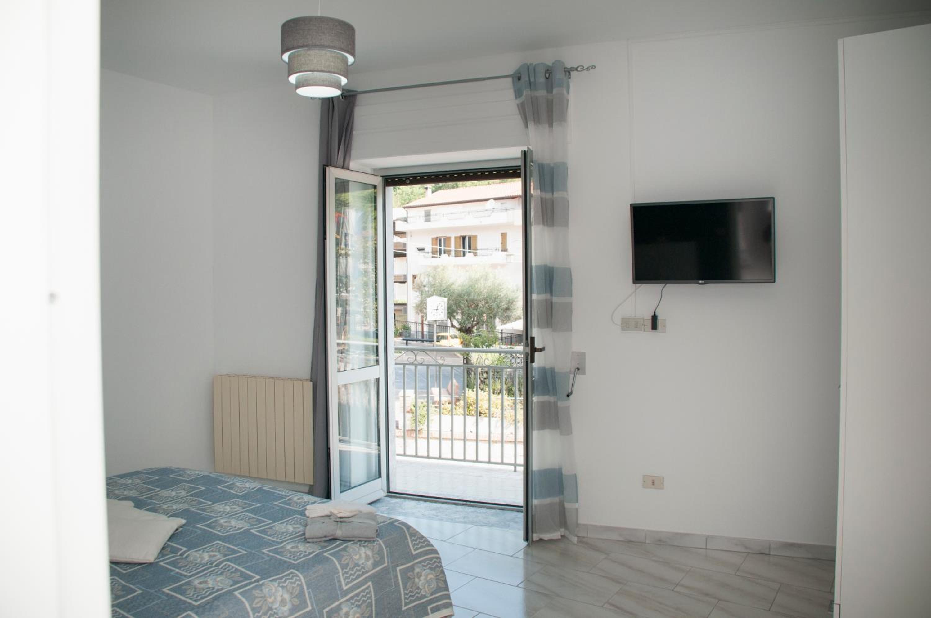 Photo 16