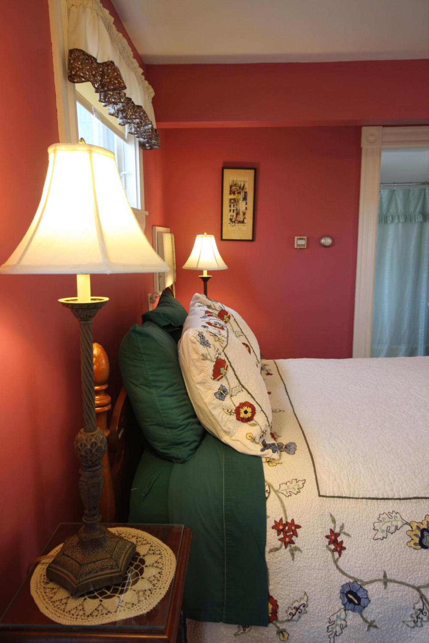 Maple Hill Farm Inn