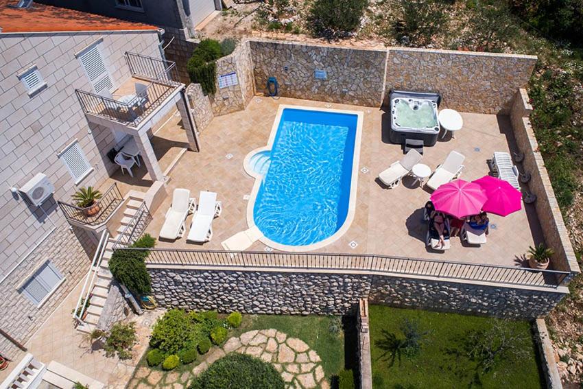Paradis Apartments