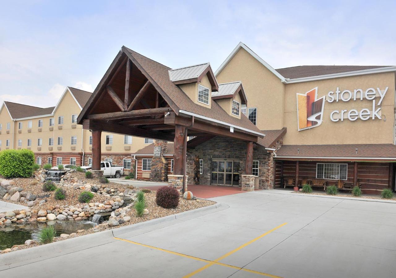 St Joseph Vacations - Stoney Creek Hotel St. Joseph - Property Image 1
