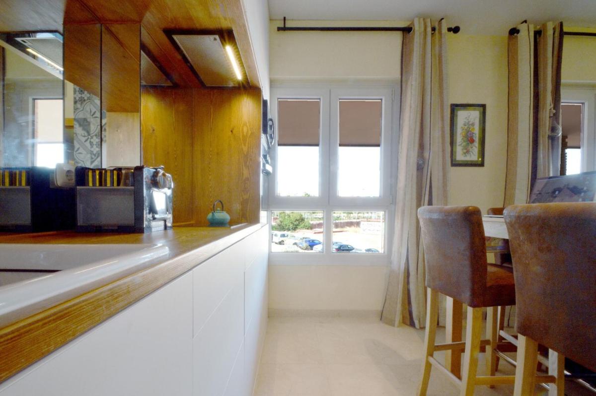 Moderno apartamento frente a la playa y el centro photo 4