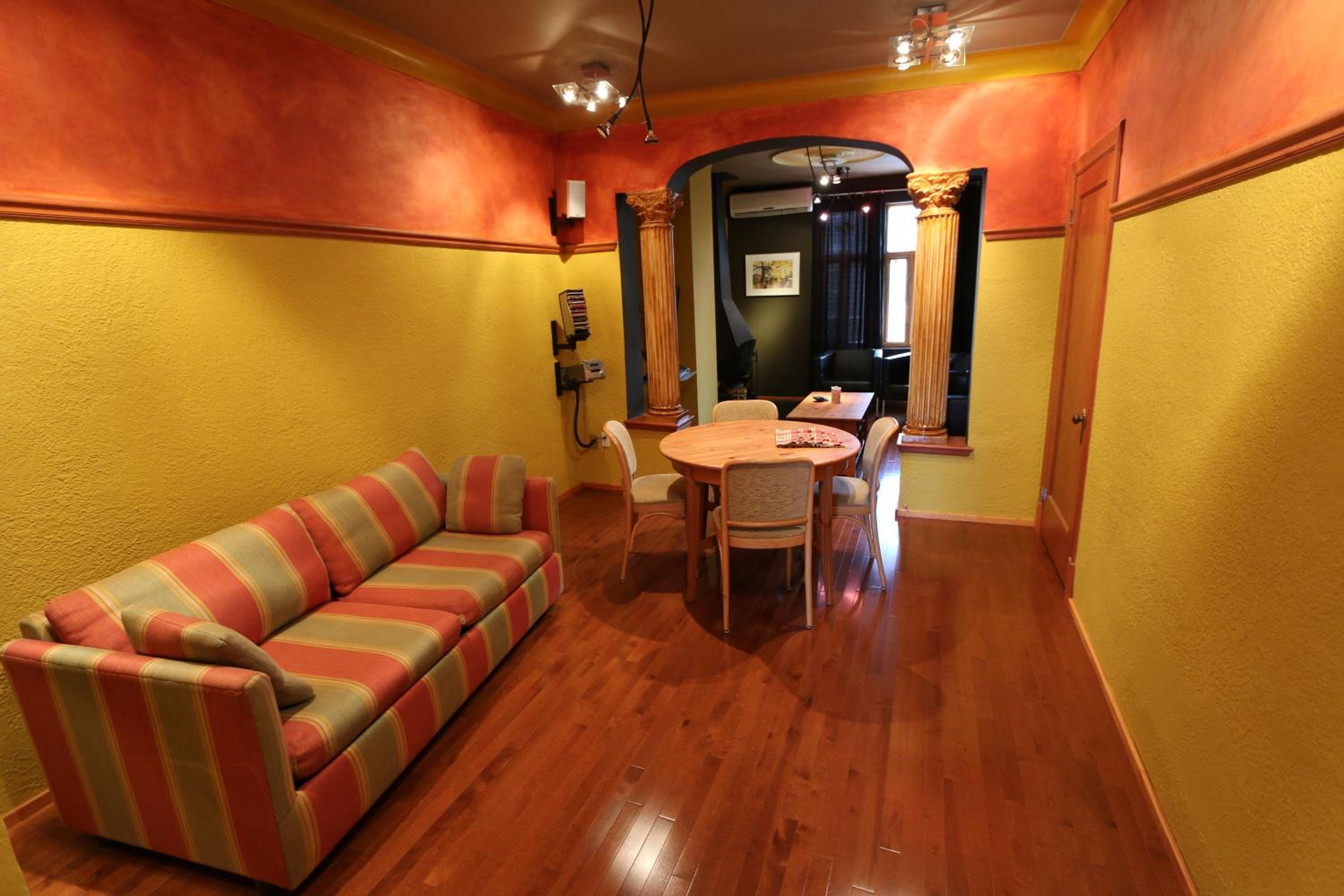 A La Carte Bed & Breakfast