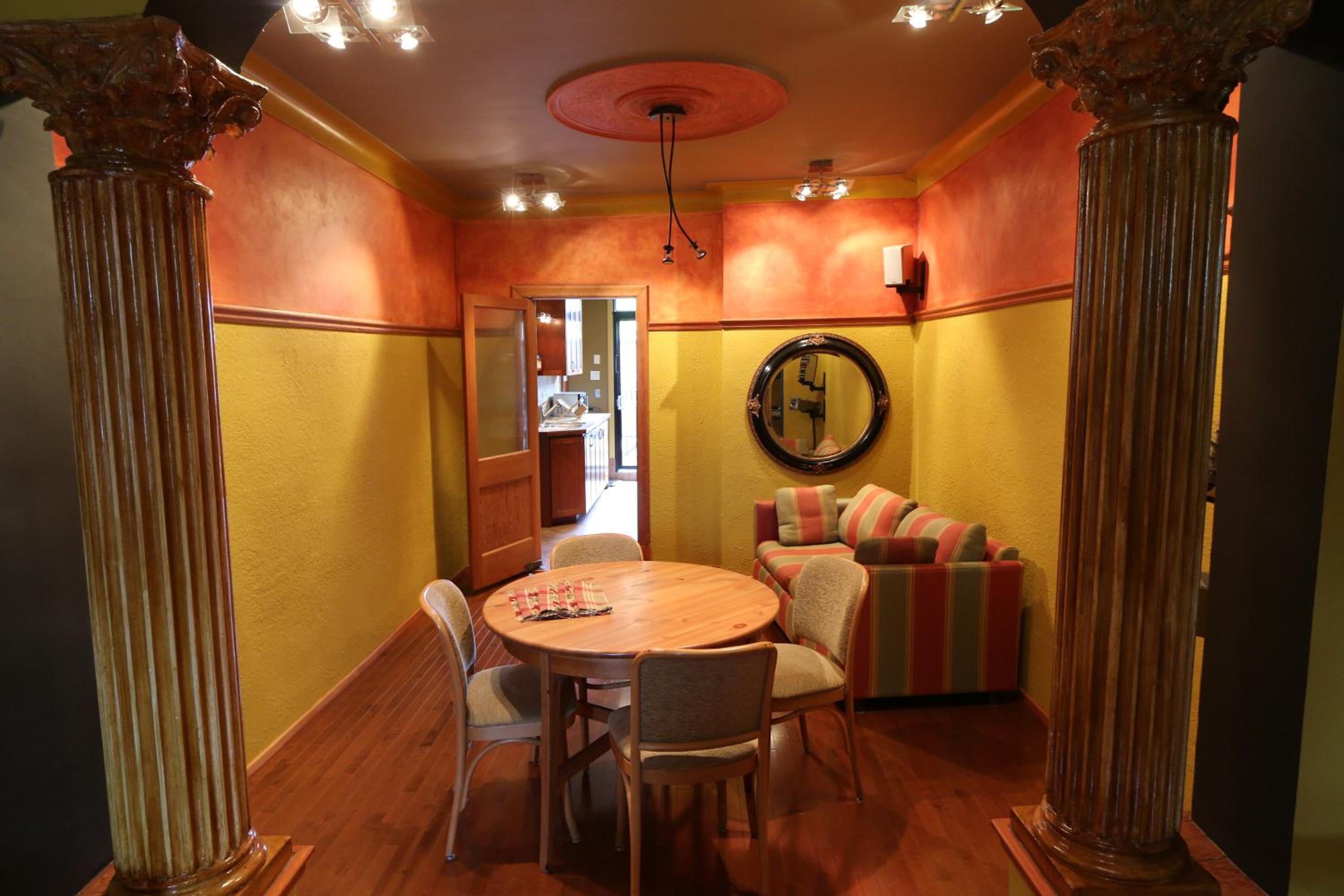 A La Carte Bed & Breakfast