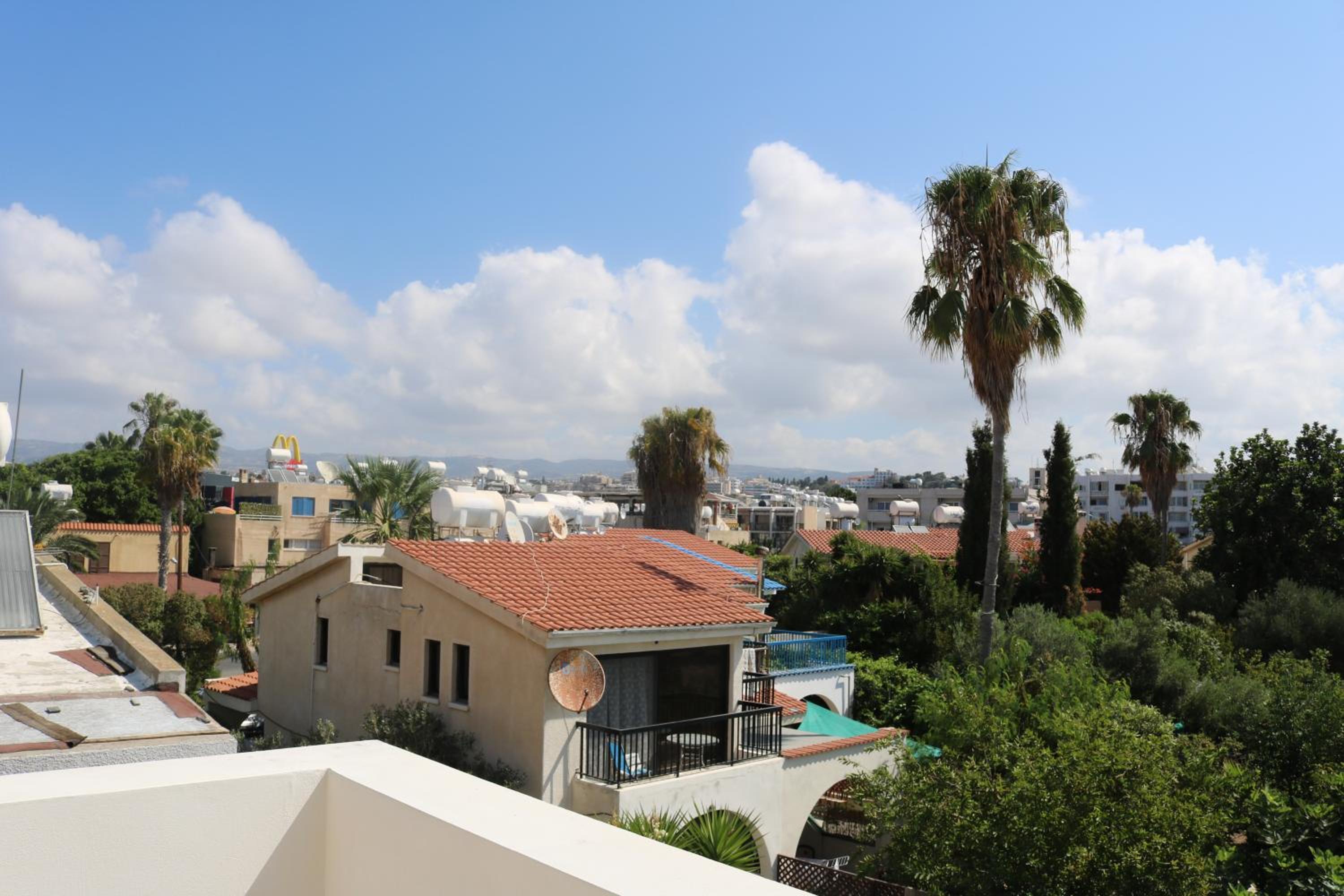 The Paradise Townhouses By Taimoura