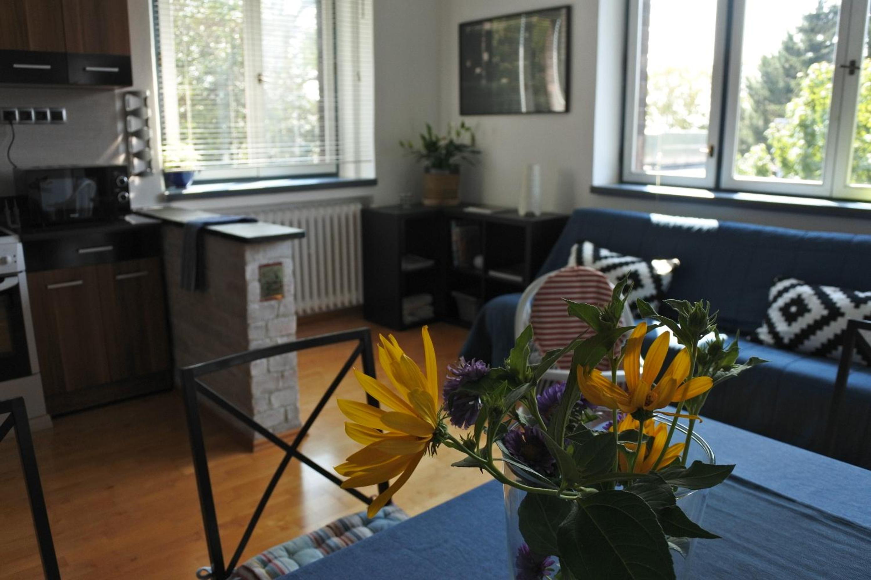 APARTMÁN V ZAHRADĚ PRAHA TROJA - APARTMENT IN THE GARDEN PRAGUE Troja