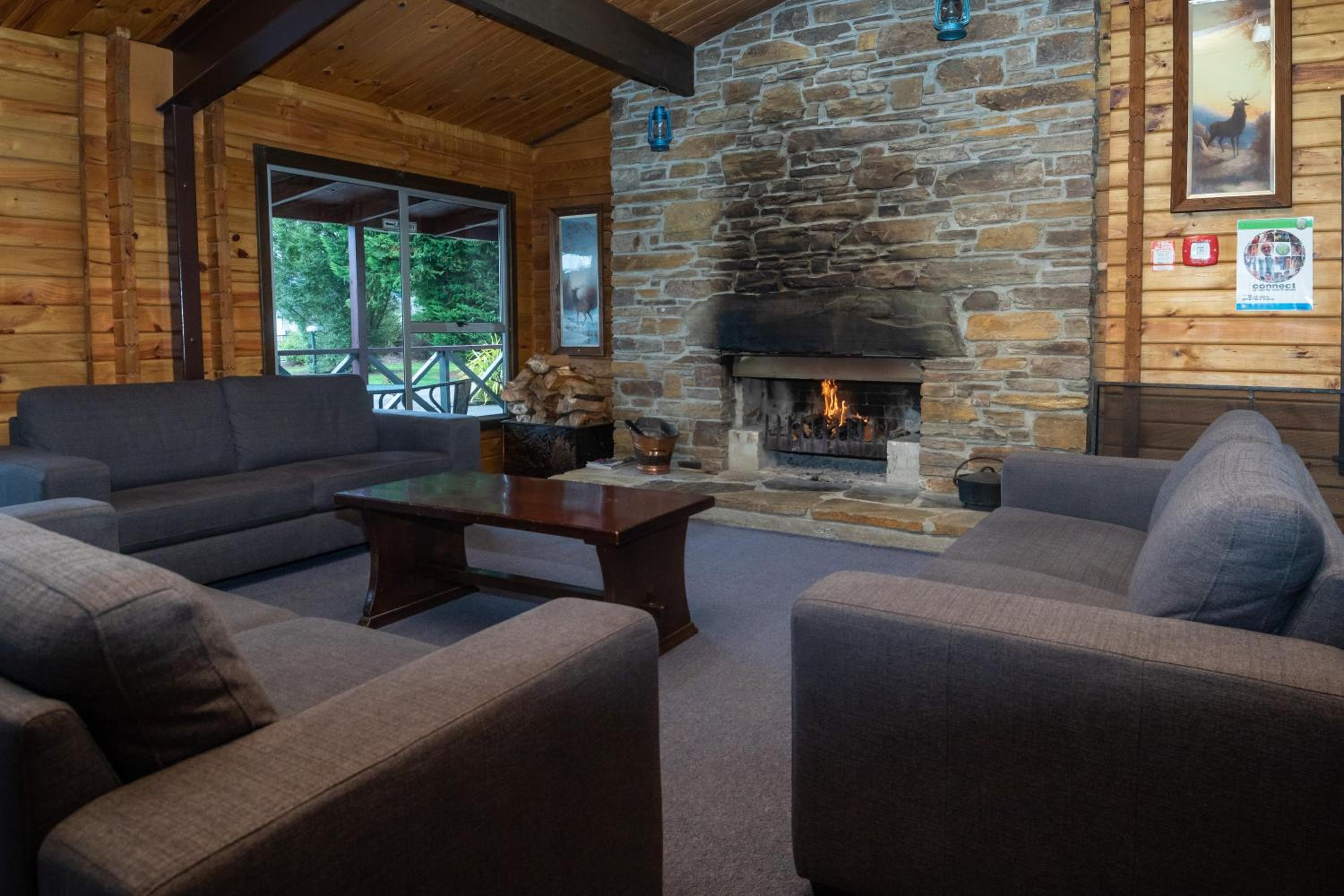 Te Anau Top 10 Holiday Park and Motels